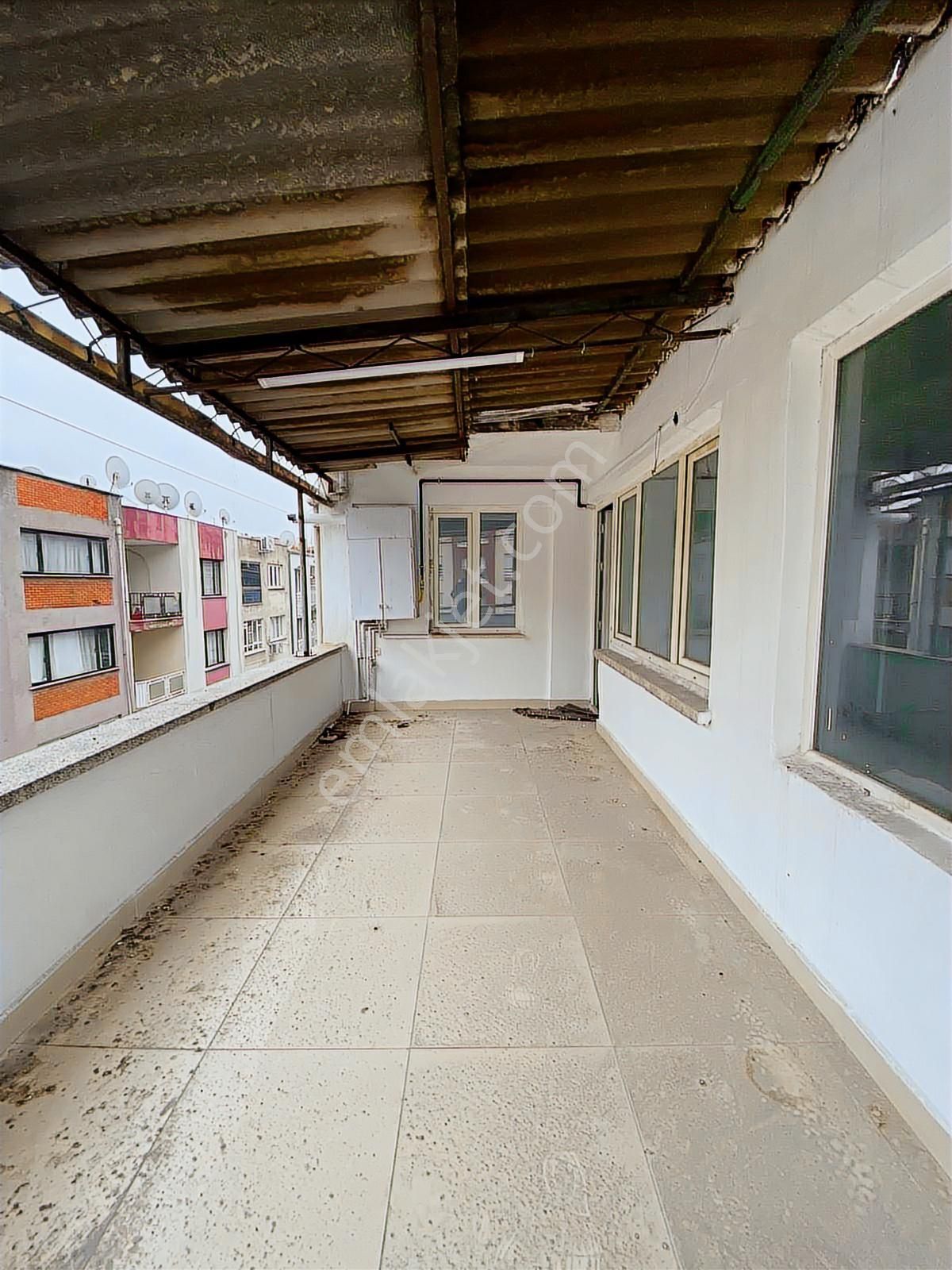 Fiber Emlaktan Ragıpbey Mh Satılık Tadilatlı Ara Kat Daire - Görsel 27