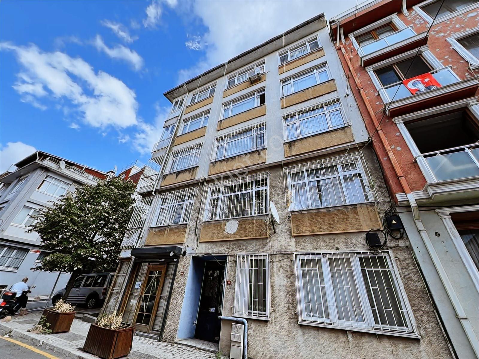 Üsküdar Bağlarbaşı Zeynep Kamil Satılık 2+1 Daire Metro Yürüme - Görsel 6