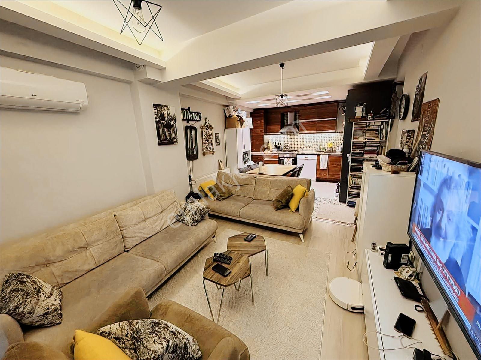 Karşıyaka Alaybeyde 1+1 Daire - Görsel 14