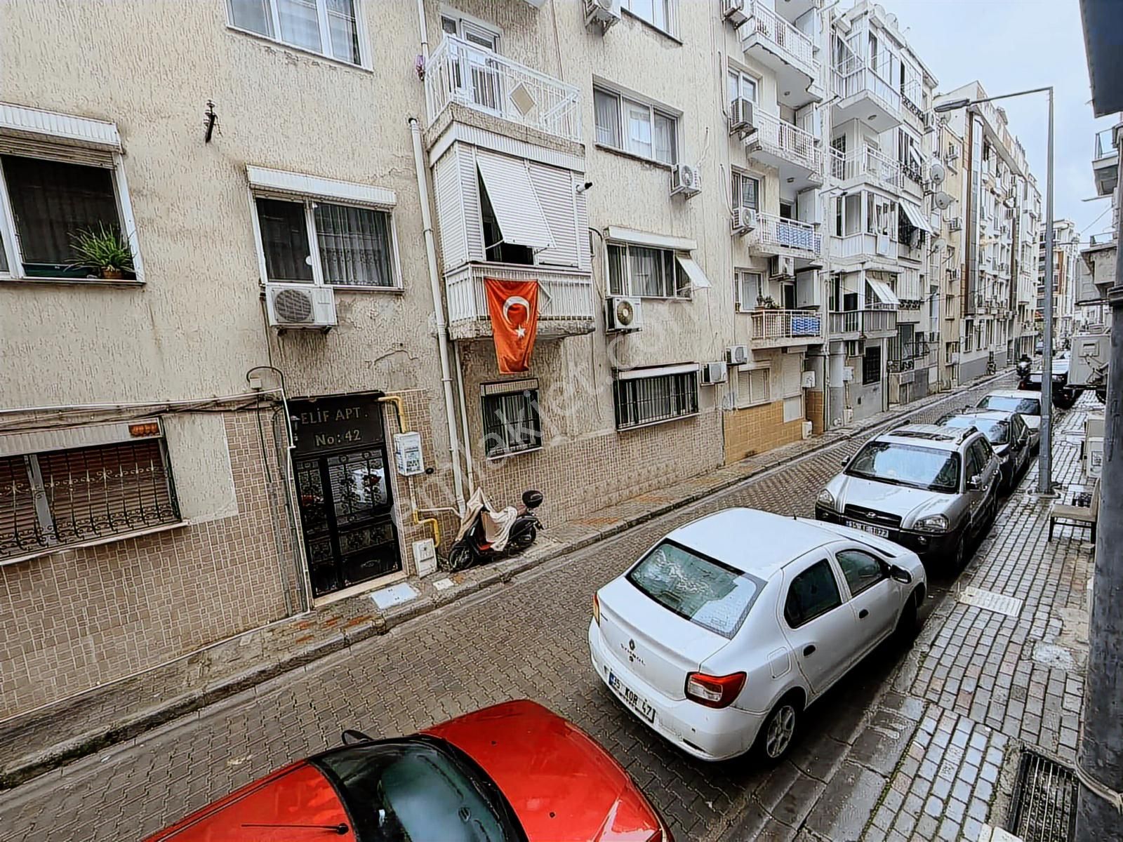 Karşıyaka Alaybeyde 1+1 Daire - Görsel 4