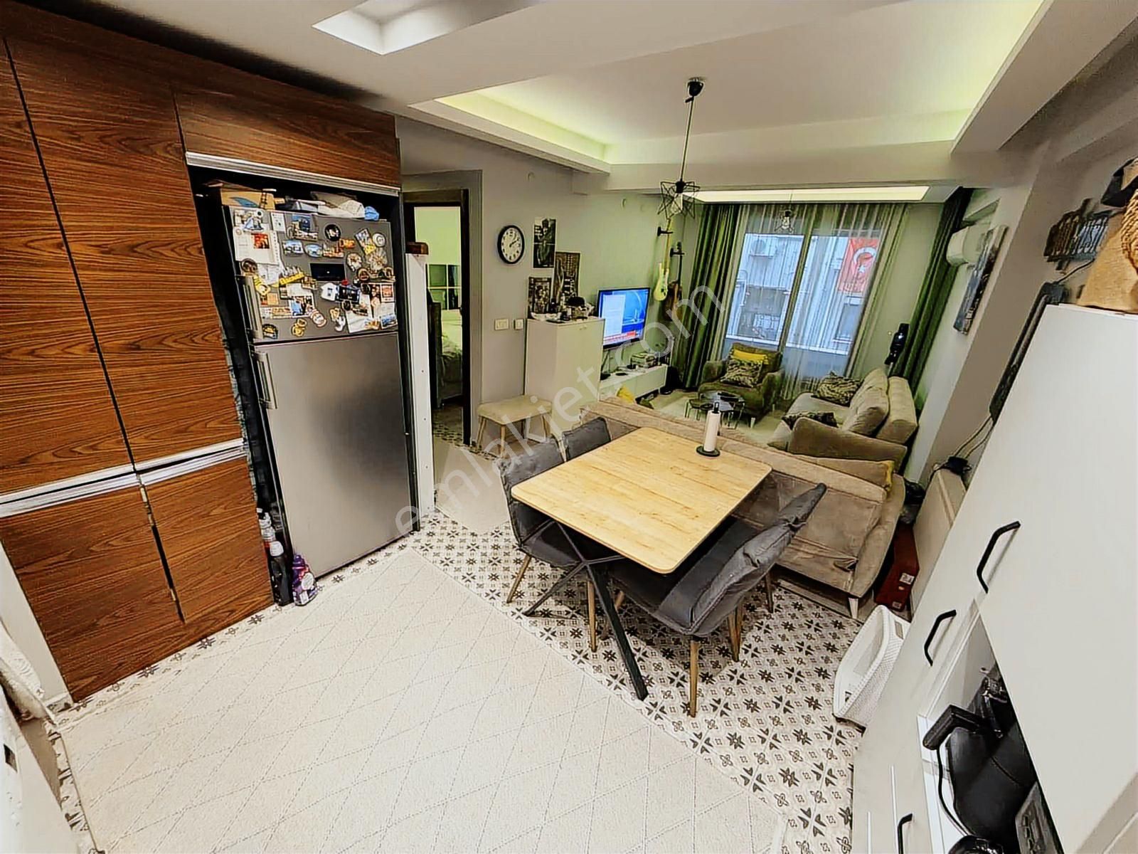 Karşıyaka Alaybeyde 1+1 Daire - Görsel 8