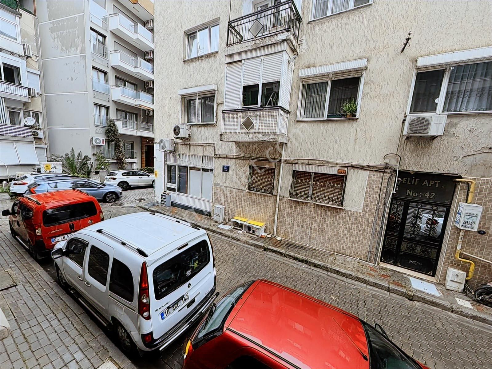 Karşıyaka Alaybeyde 1+1 Daire - Görsel 22