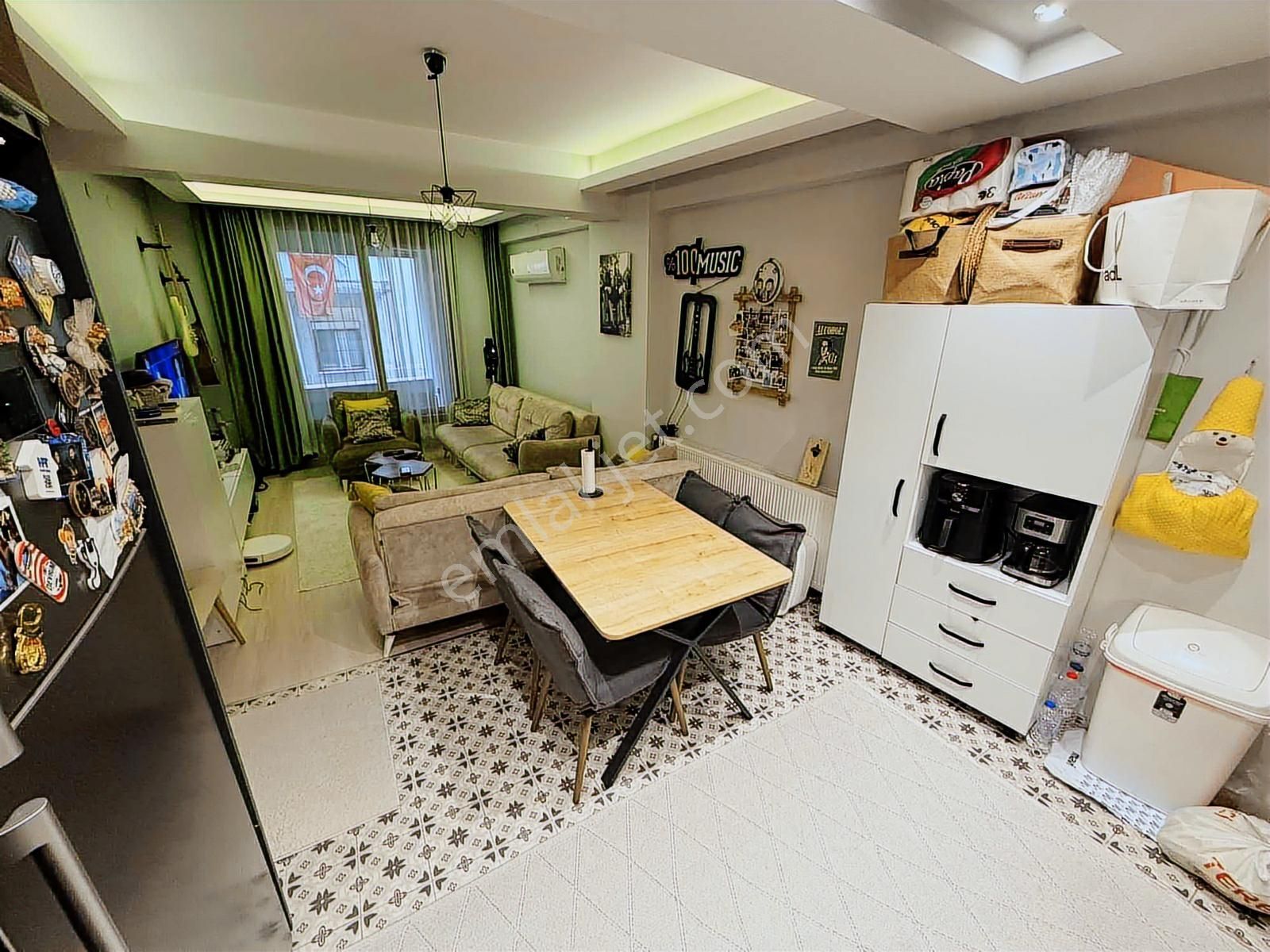 Karşıyaka Alaybeyde 1+1 Daire - Görsel 12