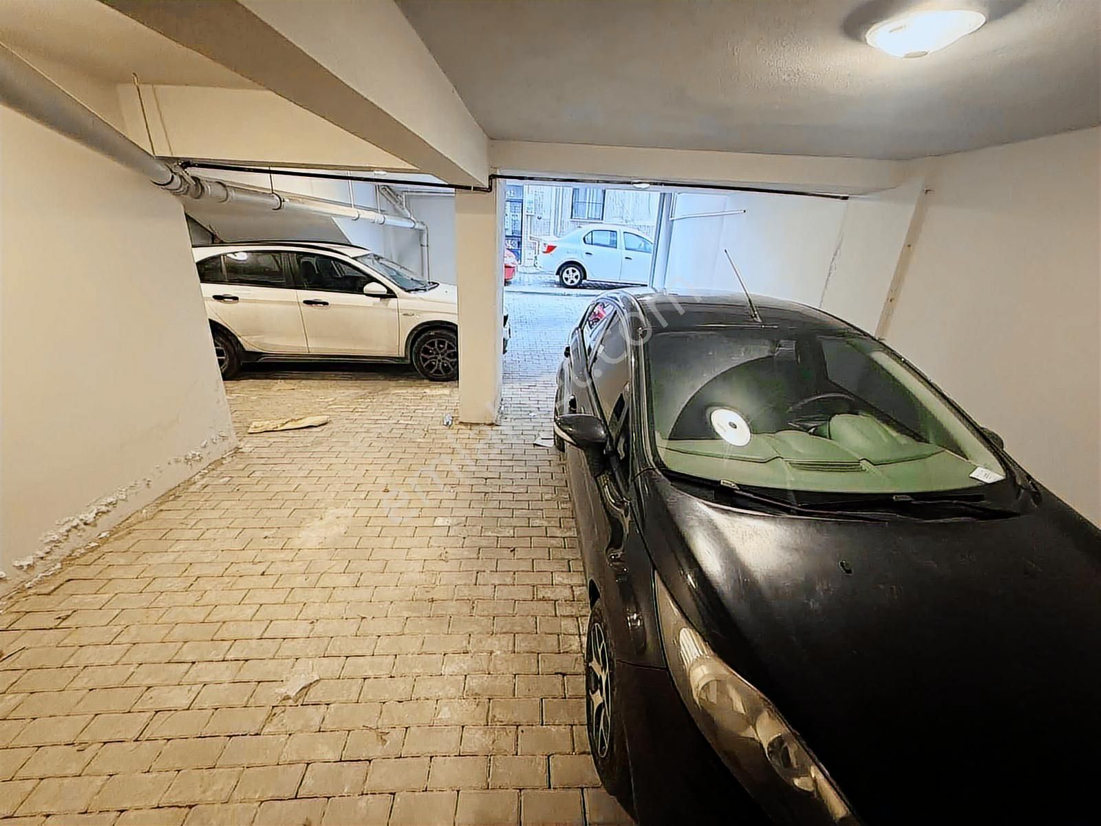 Karşıyaka Alaybeyde 1+1 Daire - Görsel 25