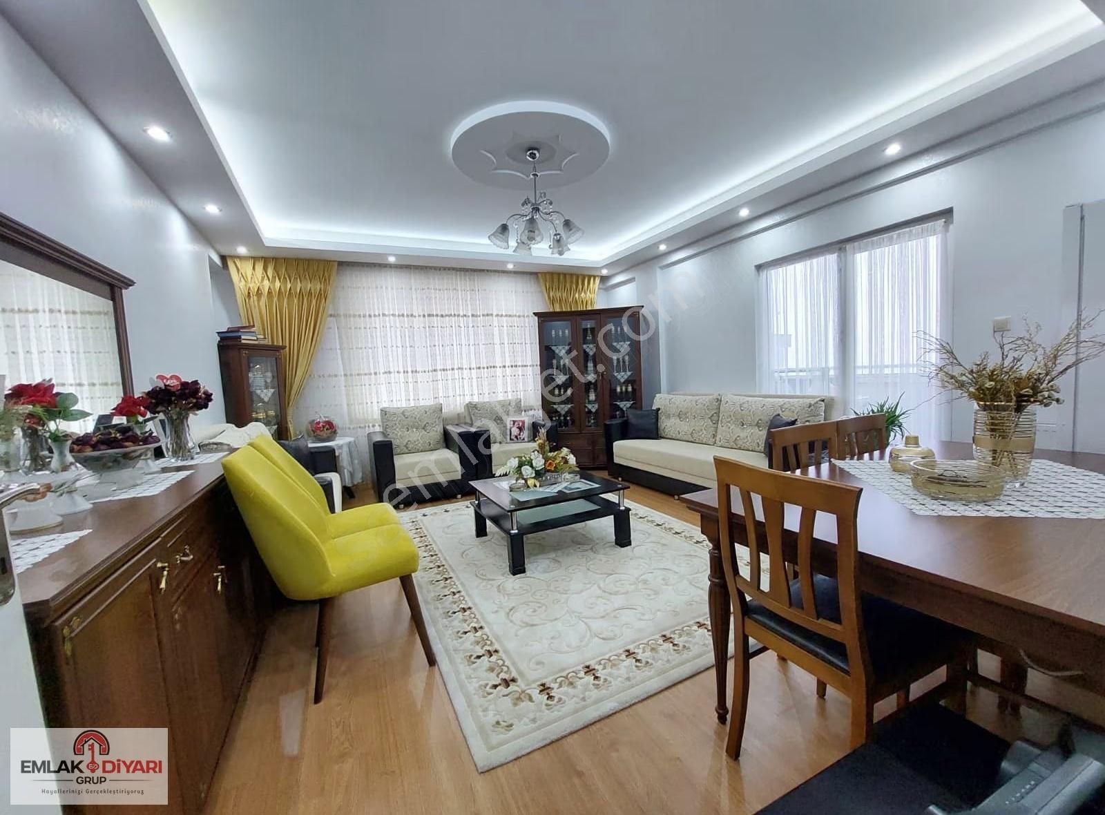 Emlak Diyarında Akkent Merkezde Site İçi 3+1 Lüx Daire