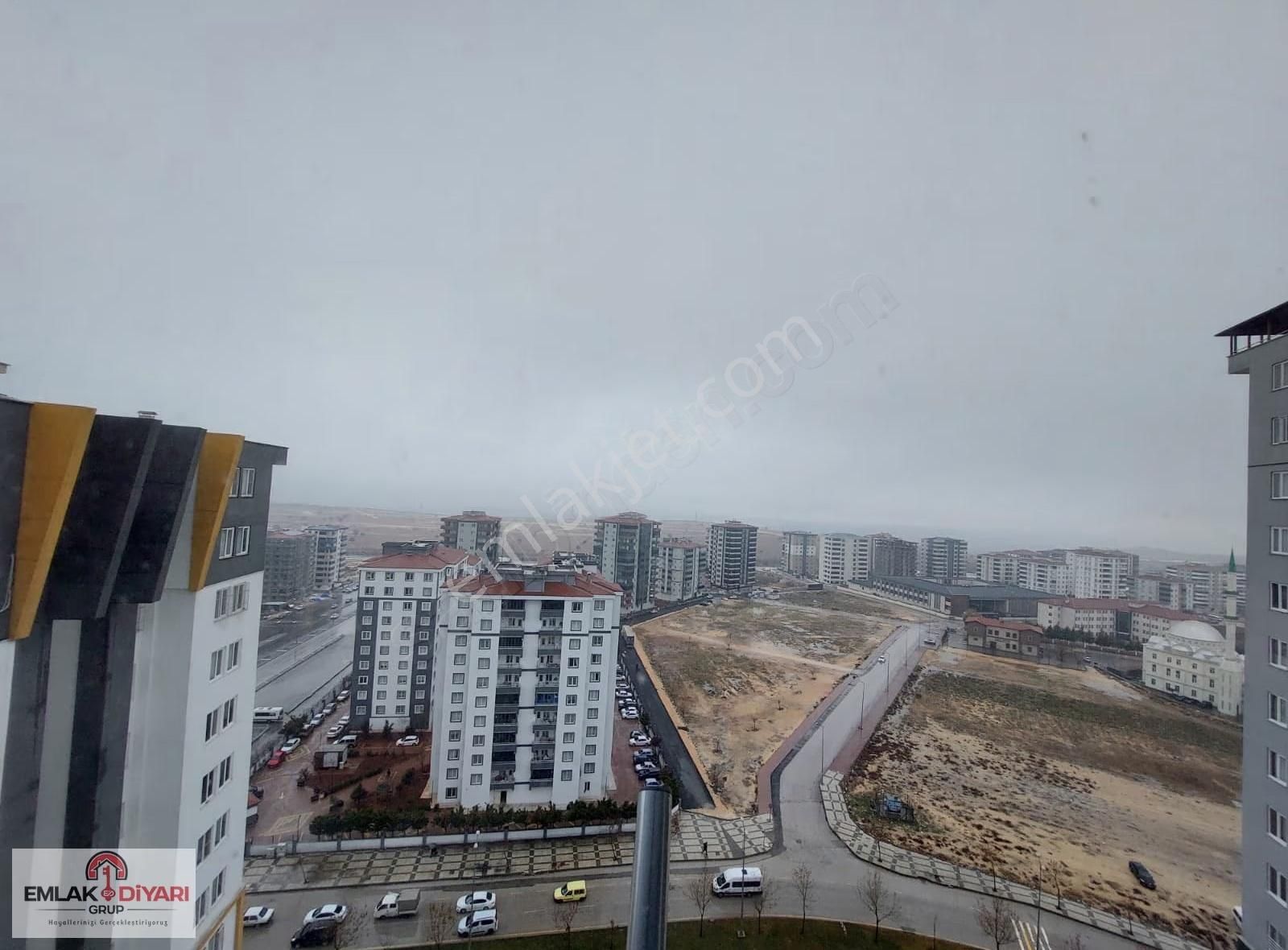 Emlak Diyarında Akkent Merkezde Site İçi 3+1 Lüx Daire - Görsel 4