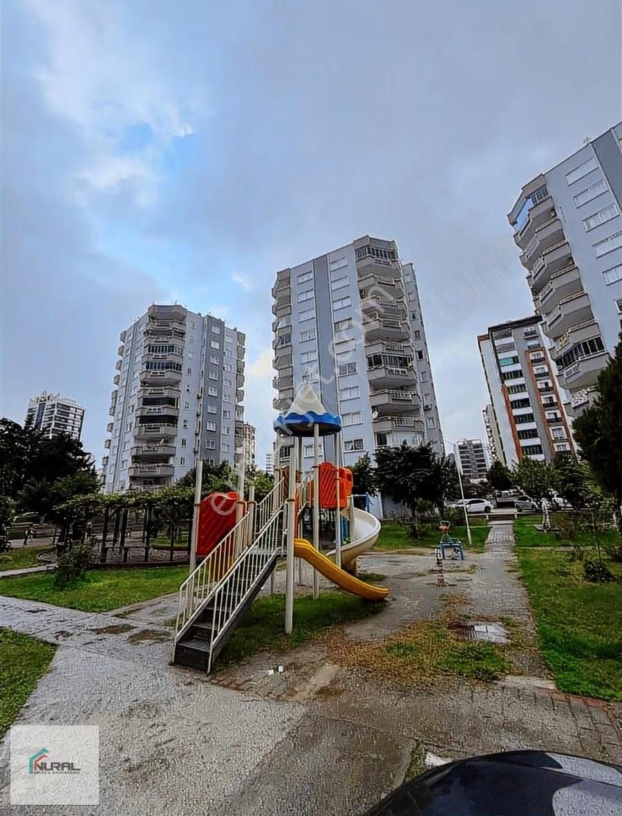 Merkezi Konumda Geniş Oturumlu Kiralık Daire