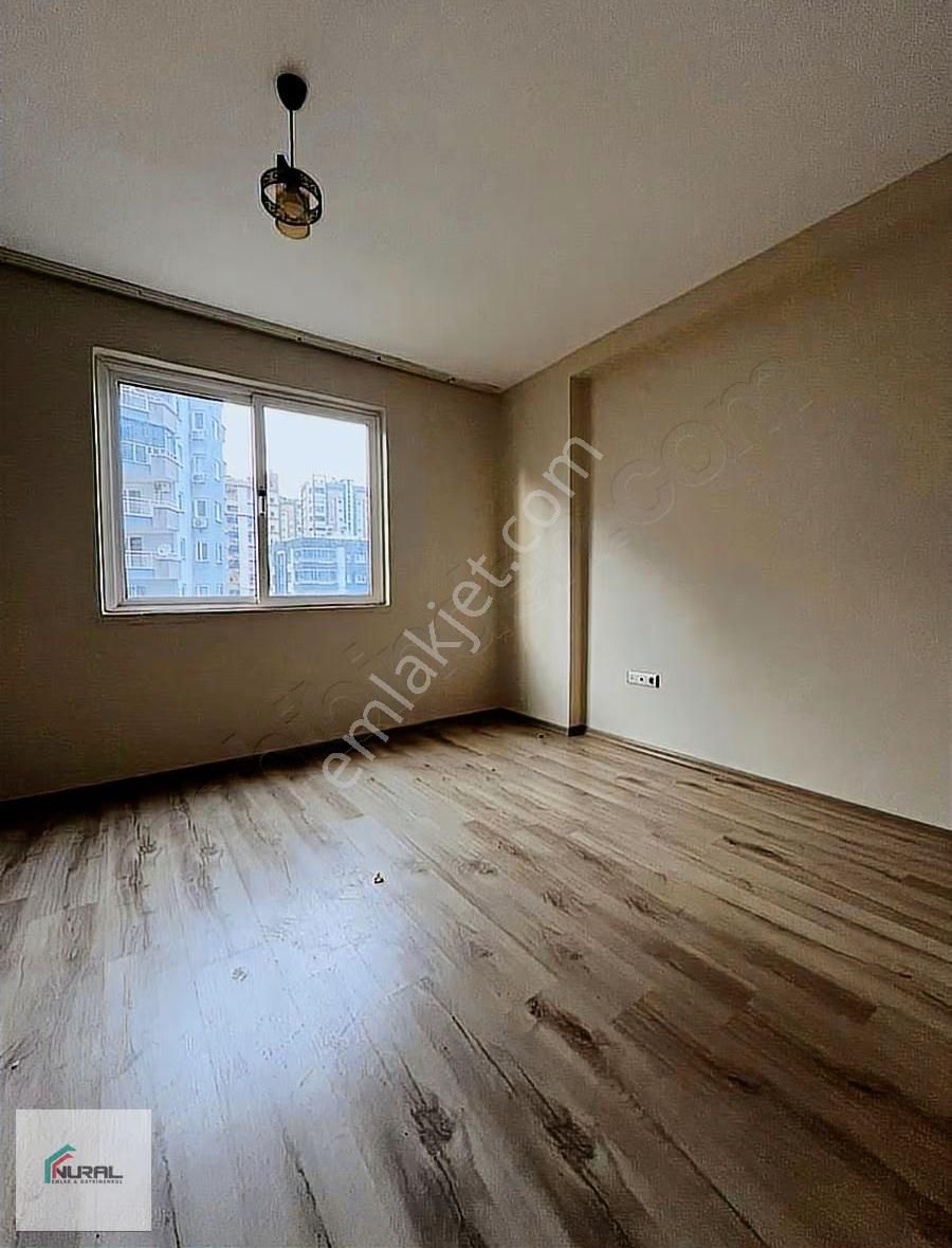 Merkezi Konumda Geniş Oturumlu Kiralık Daire - Görsel 11