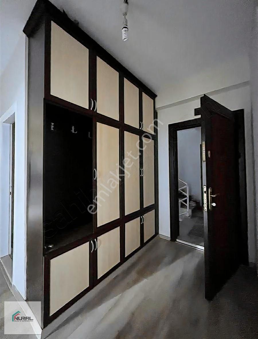 Merkezi Konumda Geniş Oturumlu Kiralık Daire - Görsel 5