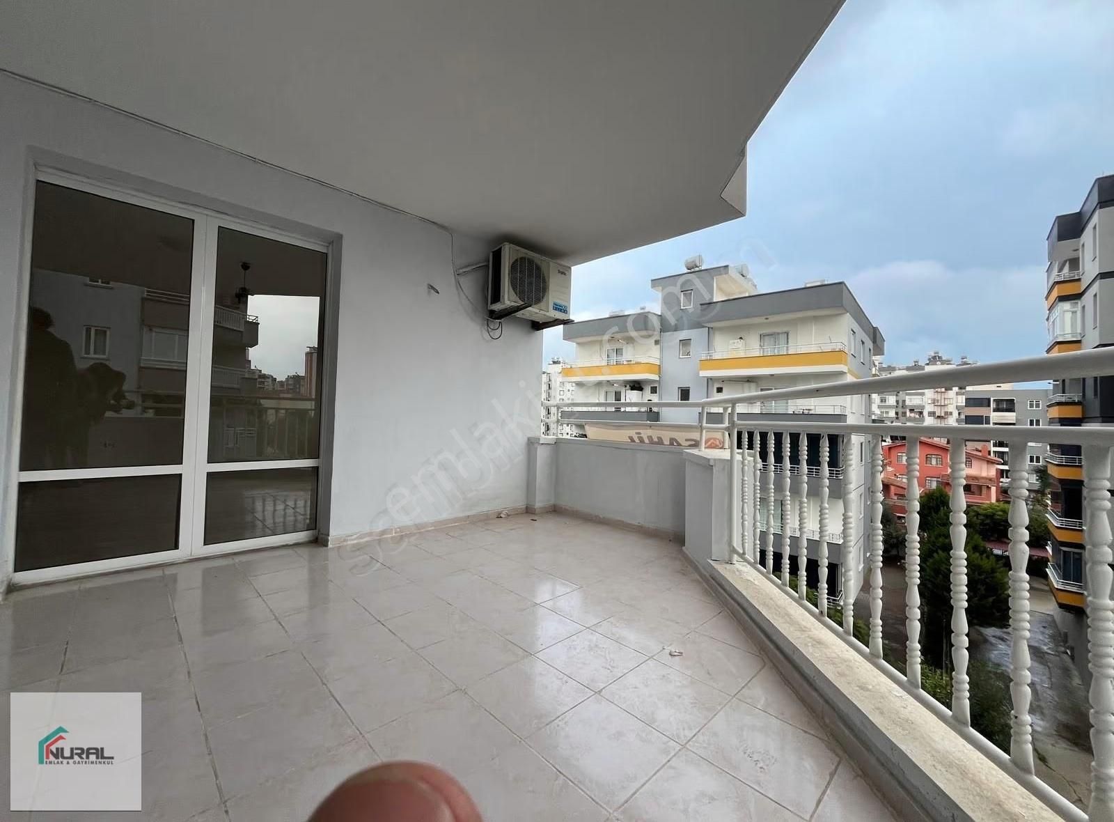 Merkezi Konumda Geniş Oturumlu Kiralık Daire - Görsel 19