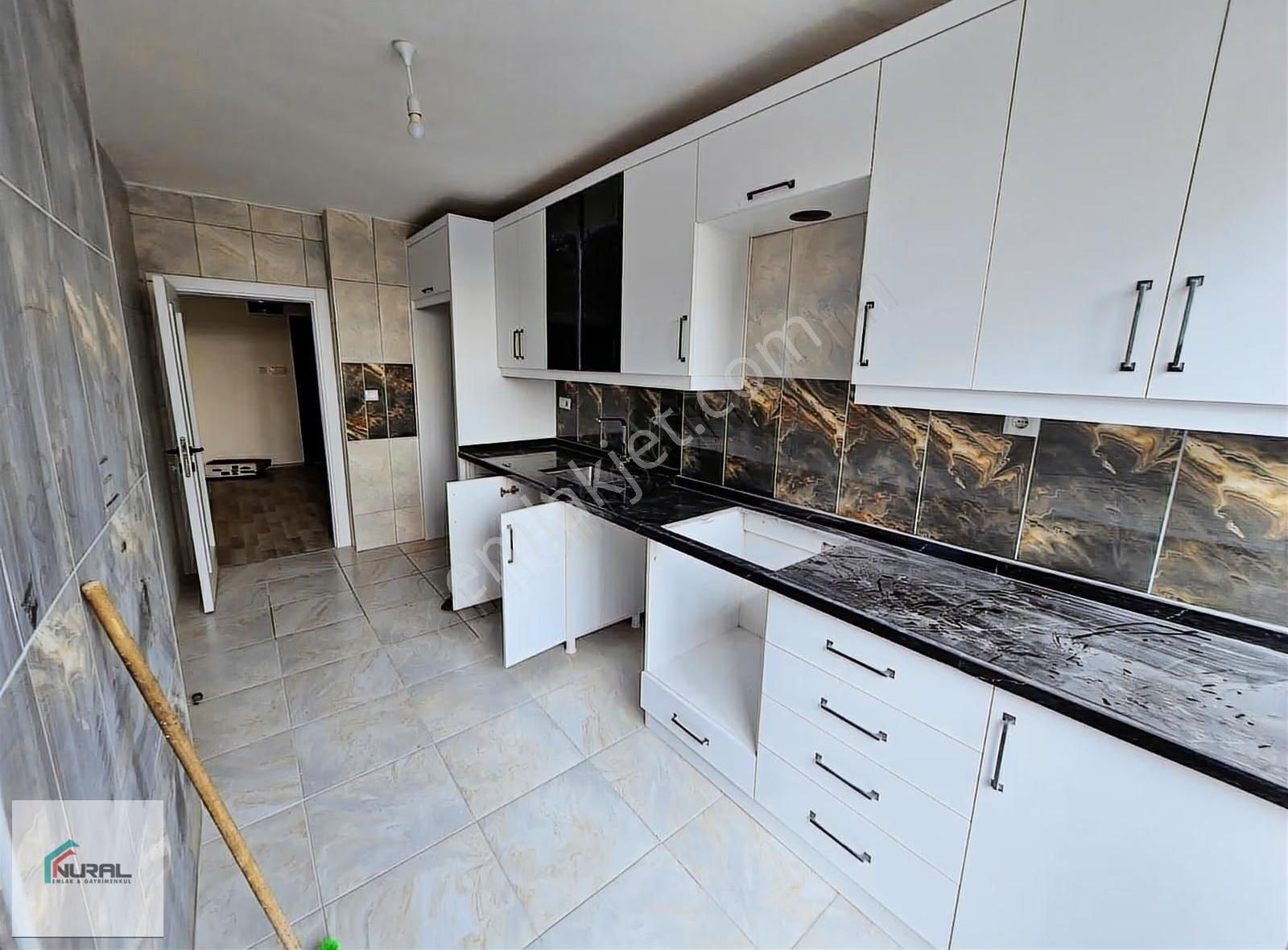 Gmk Bulvarında Sayapark Altı Polis Evi Karşısı Kiralık 3+1 - Görsel 9