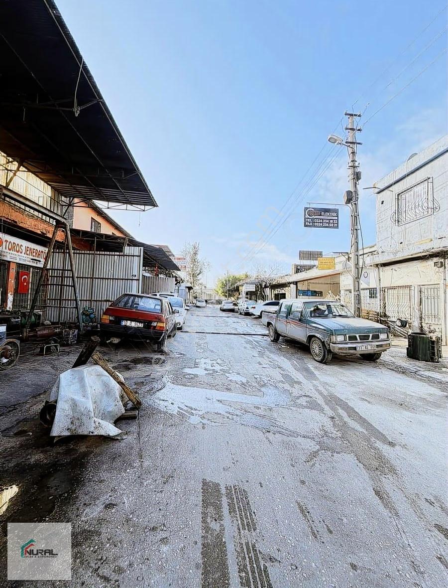 Sanayi Sitesinde Satılık 300 Metre² Dükkan - Görsel 17