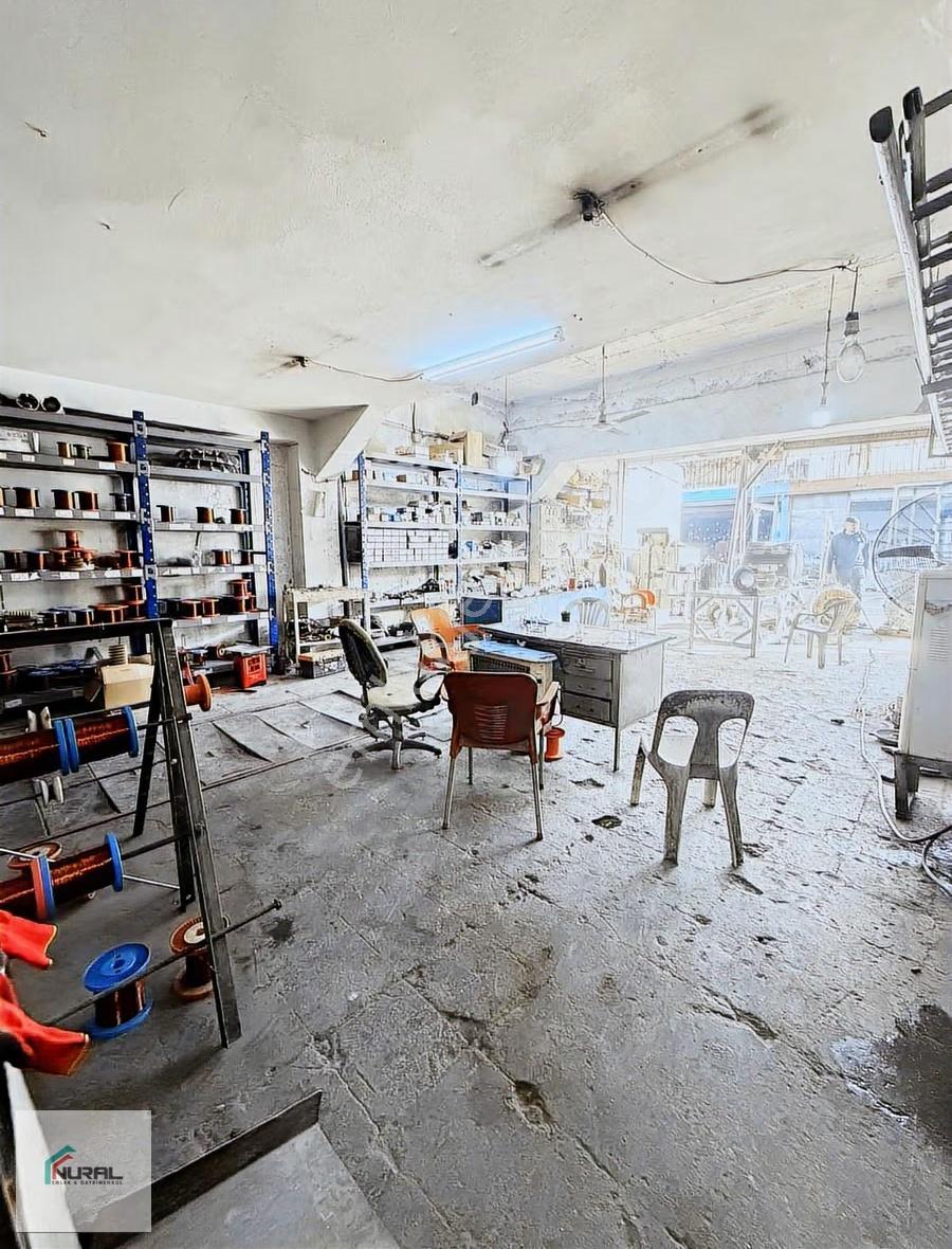 Sanayi Sitesinde Satılık 300 Metre² Dükkan - Görsel 11