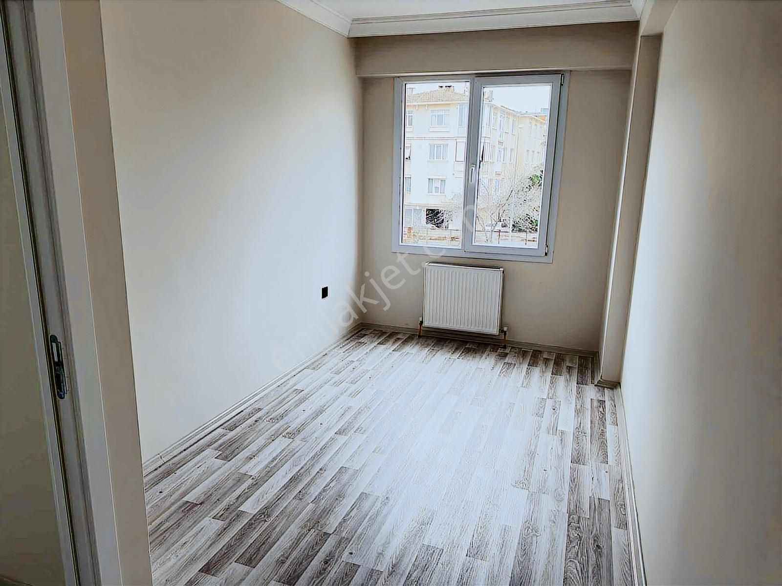 Büyükçekmecede Denize 50 M, Yeni Binada 1+1 Kiralık Daire - Görsel 5