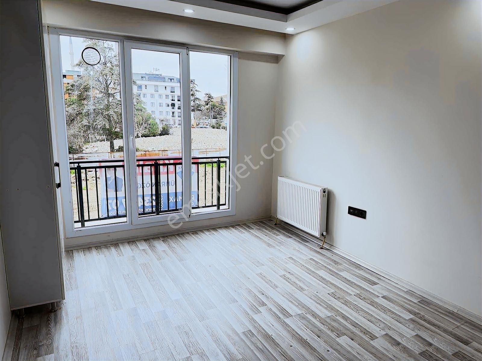 Büyükçekmecede Denize 50 M, Yeni Binada 1+1 Kiralık Daire - Görsel 3