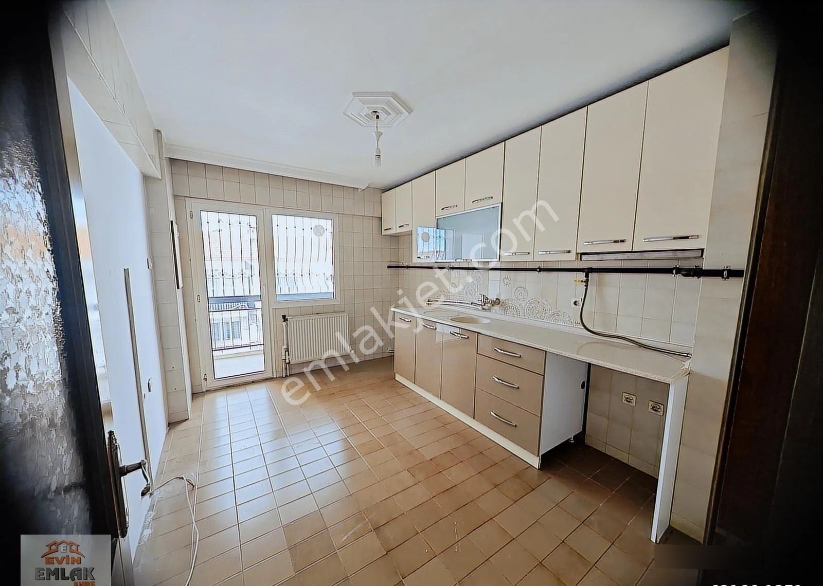 Poligon Askeriye Yakını Asansörlü Köşe Cepheli Doğalgazlı Arakat - Görsel 26