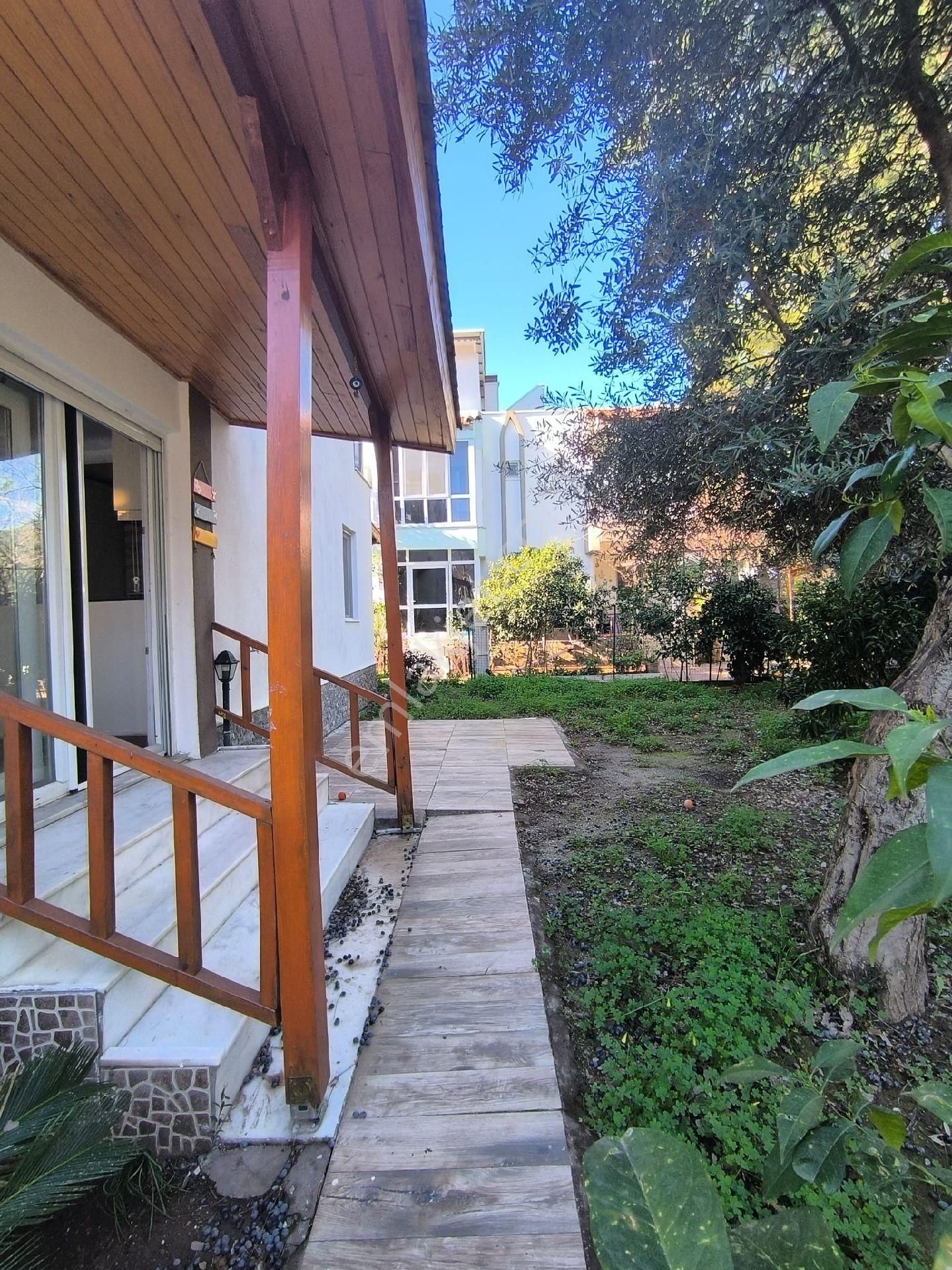 Doyran’da Merkezde 3+1 Tripleks Villa 400 M² Arsa 240 M² Kullanım Dev Teraslı - Görsel 3