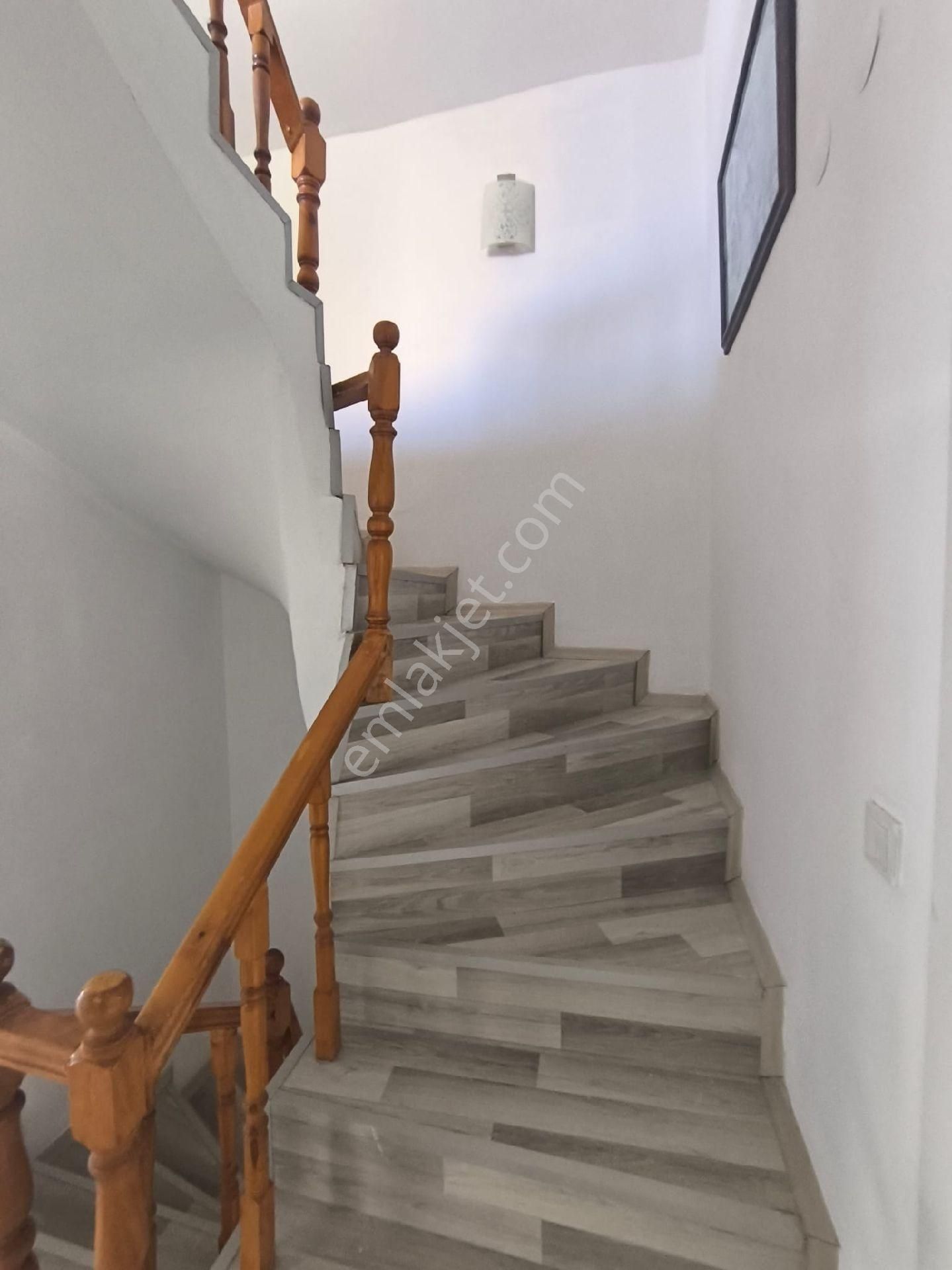 Doyran’da Merkezde 3+1 Tripleks Villa 400 M² Arsa 240 M² Kullanım Dev Teraslı - Görsel 22