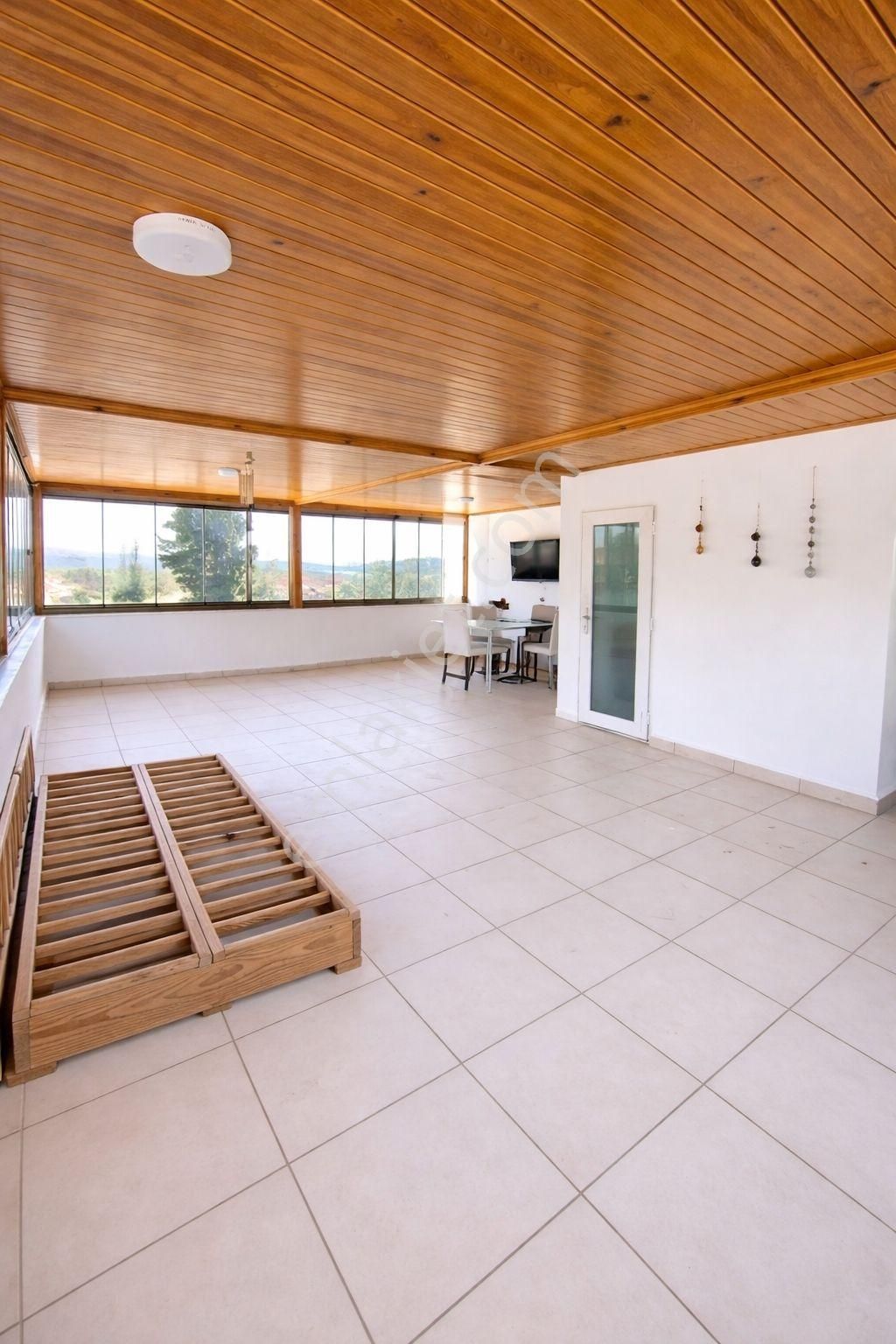 Doyran’da Merkezde 3+1 Tripleks Villa 400 M² Arsa 240 M² Kullanım Dev Teraslı - Görsel 35