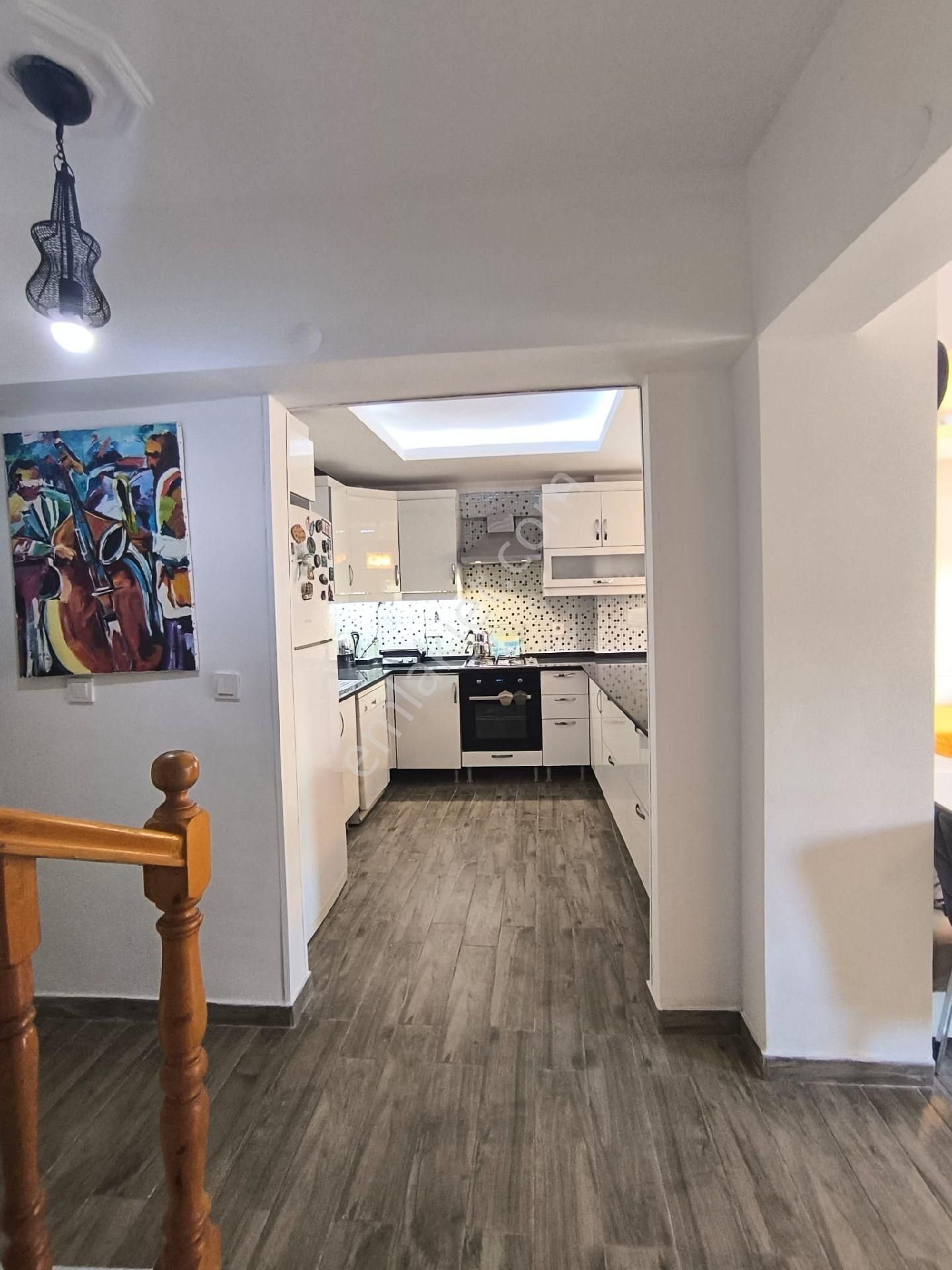 Doyran’da Merkezde 3+1 Tripleks Villa 400 M² Arsa 240 M² Kullanım Dev Teraslı - Görsel 29