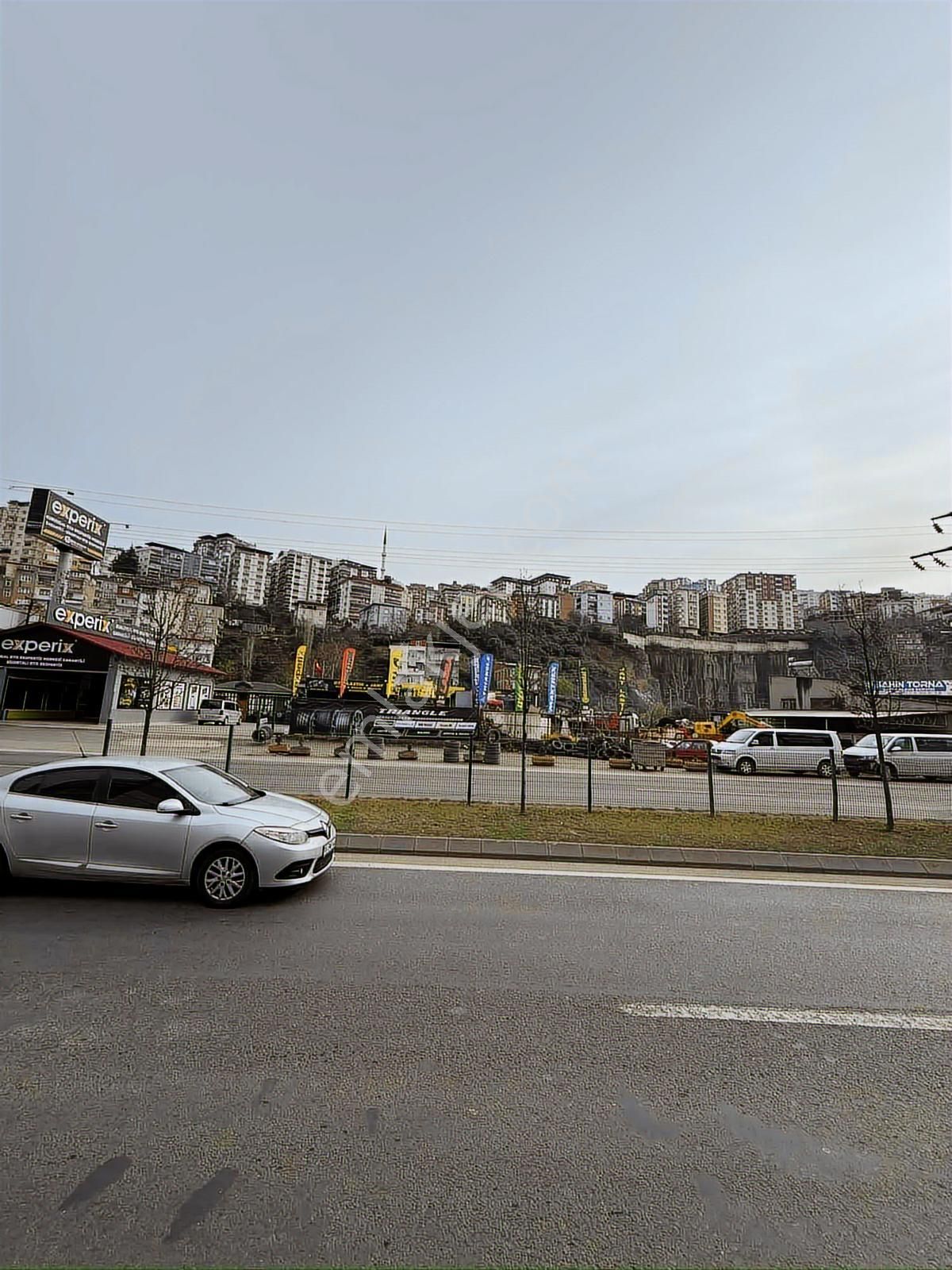 Trabzon Sanayide Cadde Üstü Dükkan - Görsel 14