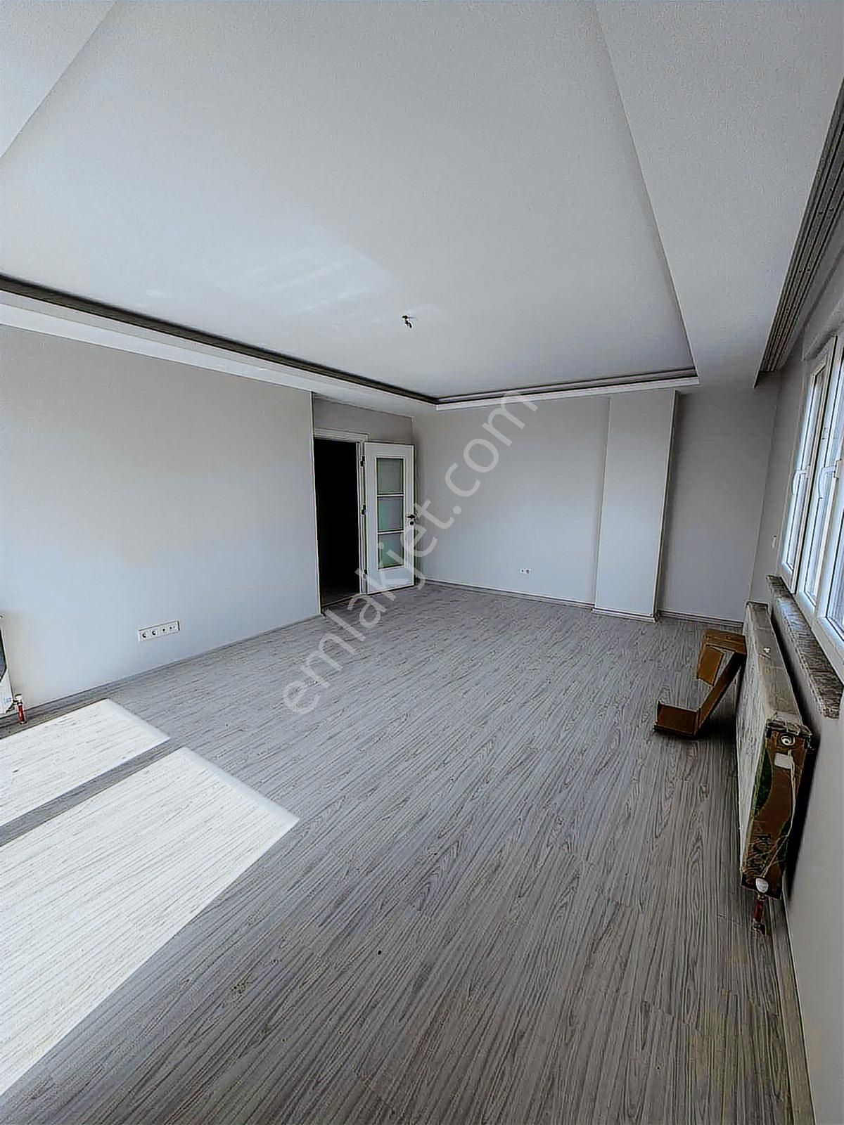 Velibabada Yeni Binada Önü Açık, Geniş 2+1 Satılık Daire