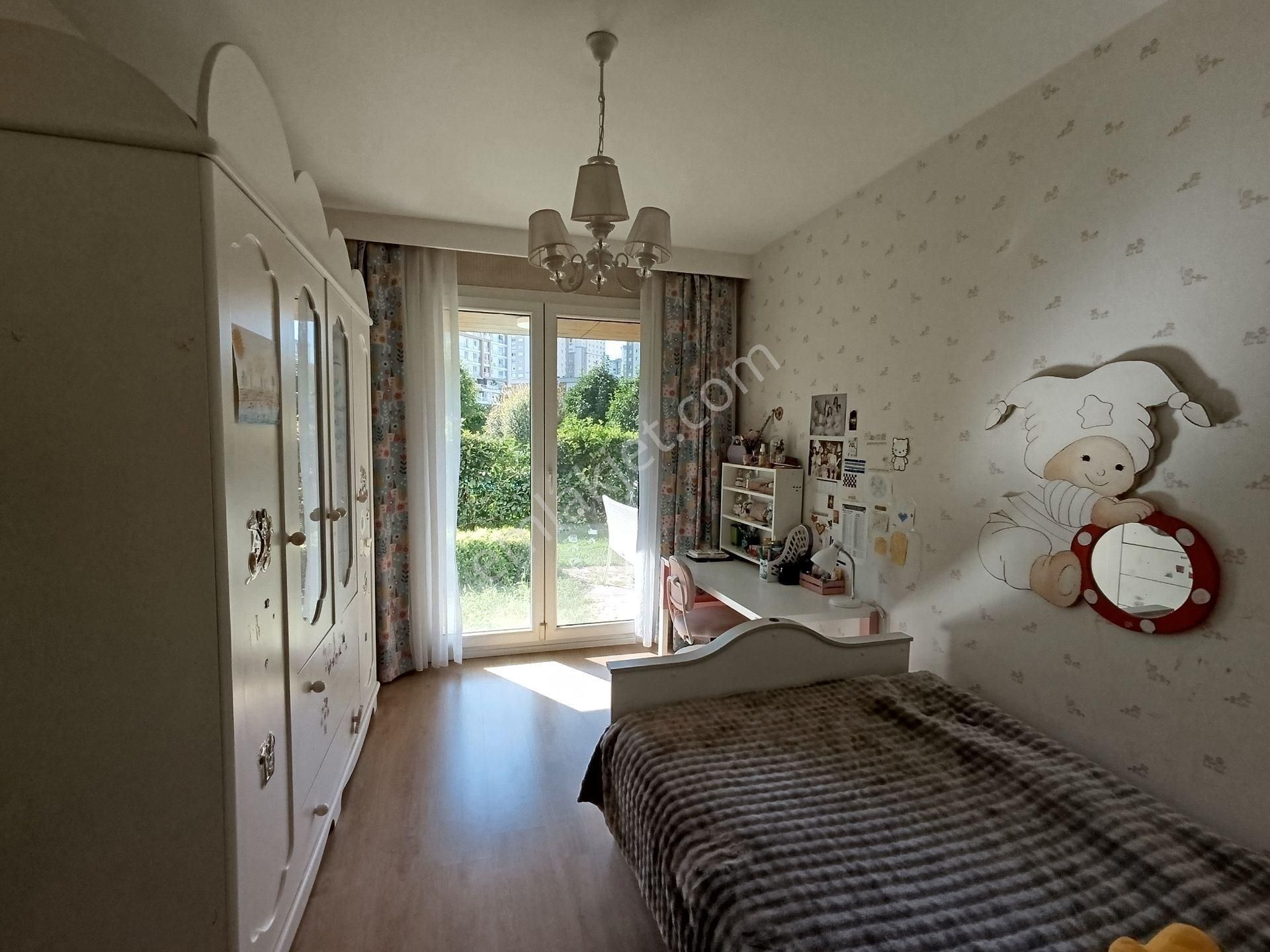 Küçükçekmece Atakent'te Satılık 3+1 Bahçe Katı, Sosyal Donatılı Lüks Site İçinde! - Görsel 30