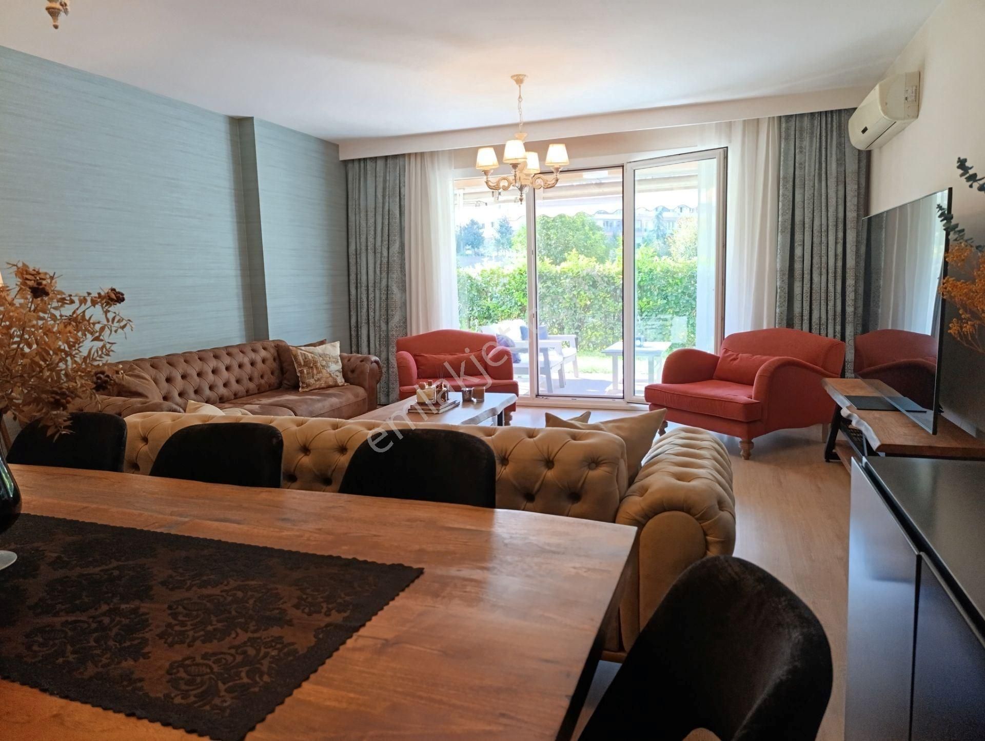 Küçükçekmece Atakent'te Satılık 3+1 Bahçe Katı, Sosyal Donatılı Lüks Site İçinde! - Görsel 9