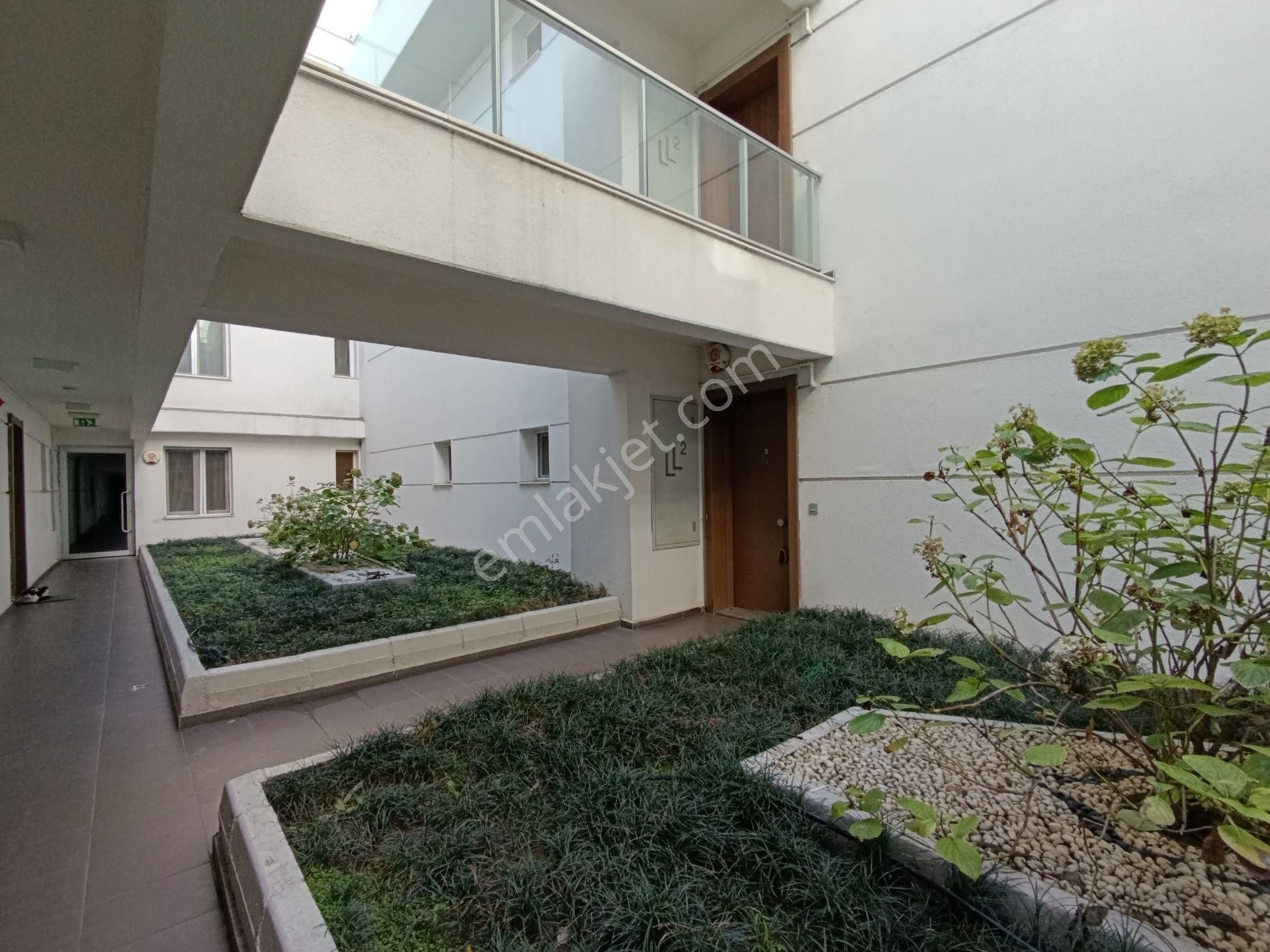 Küçükçekmece Atakent'te Satılık 3+1 Bahçe Katı, Sosyal Donatılı Lüks Site İçinde! - Görsel 24