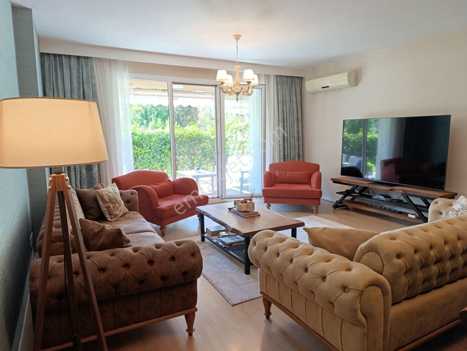 Küçükçekmece Atakent'te Satılık 3+1 Bahçe Katı, Sosyal Donatılı Lüks Site İçinde! - Görsel 4