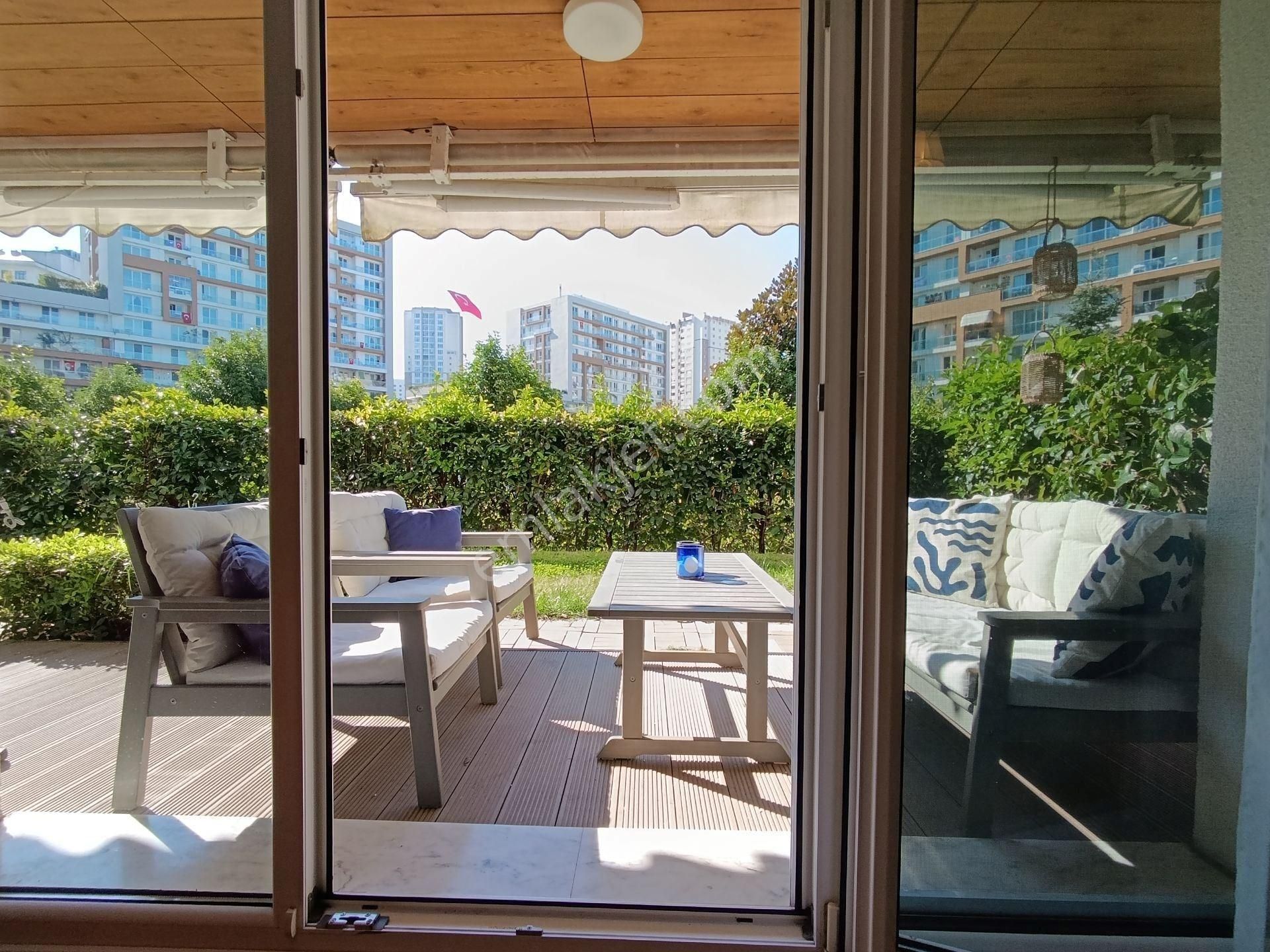 Küçükçekmece Atakent'te Satılık 3+1 Bahçe Katı, Sosyal Donatılı Lüks Site İçinde! - Görsel 13