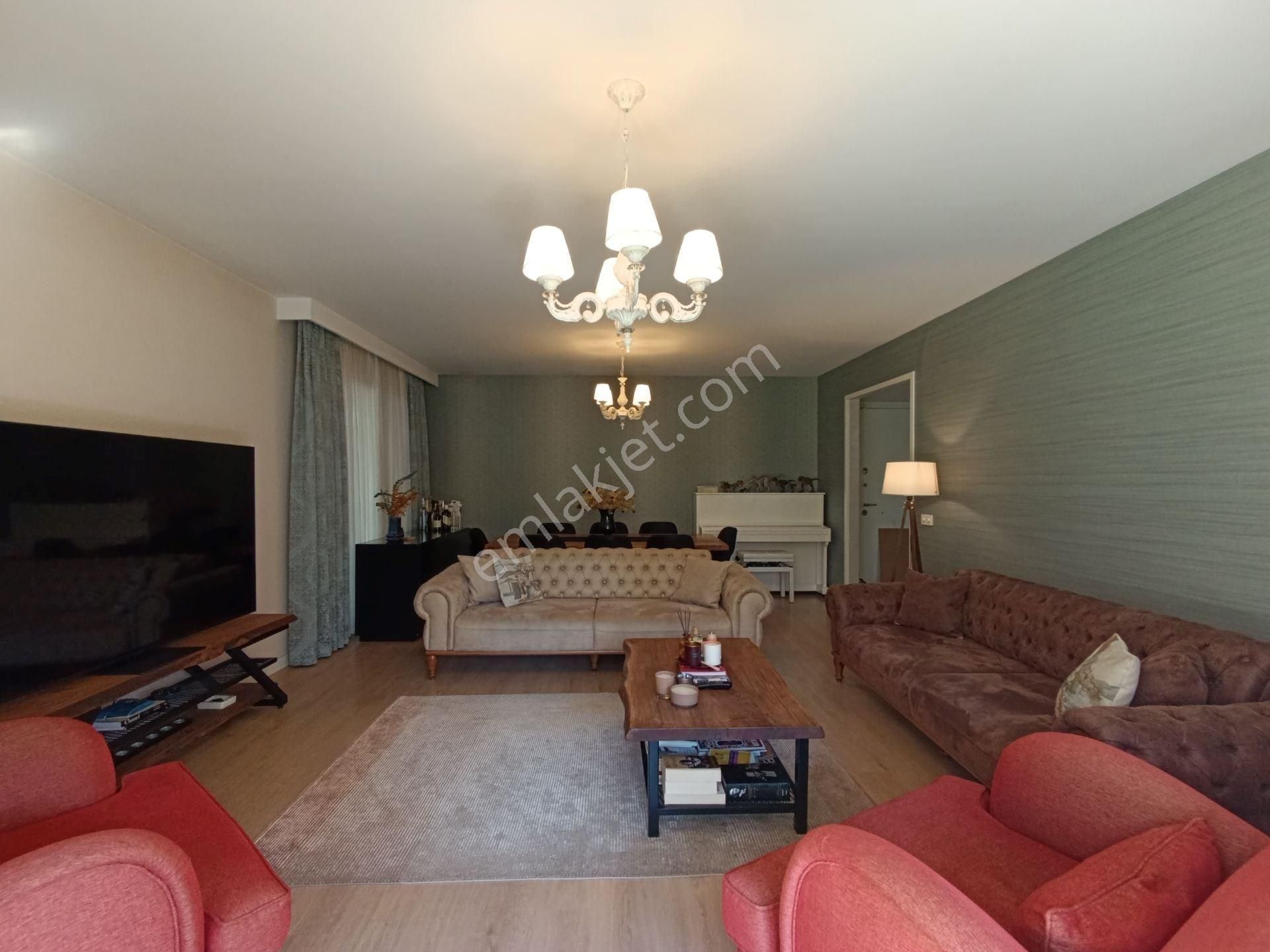 Küçükçekmece Atakent'te Satılık 3+1 Bahçe Katı, Sosyal Donatılı Lüks Site İçinde! - Görsel 12