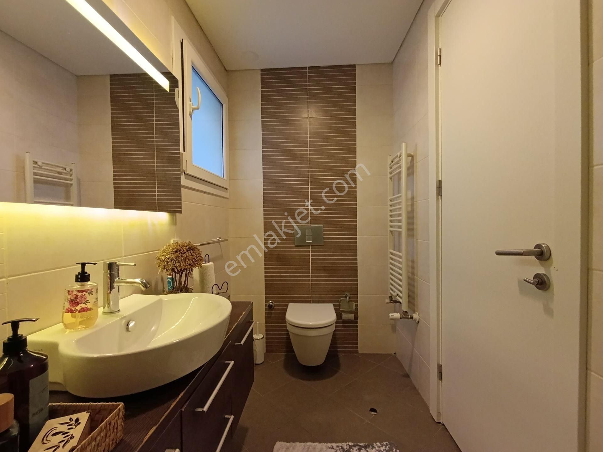 Küçükçekmece Atakent'te Satılık 3+1 Bahçe Katı, Sosyal Donatılı Lüks Site İçinde! - Görsel 28