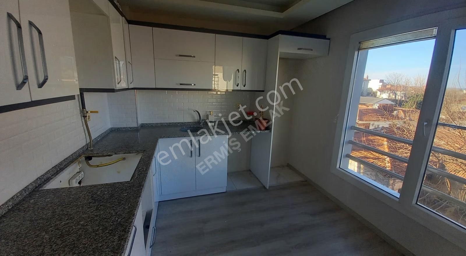 Zeytinova Yolu Üzeri Satılık 2+1 Daire 90m² - Görsel 8
