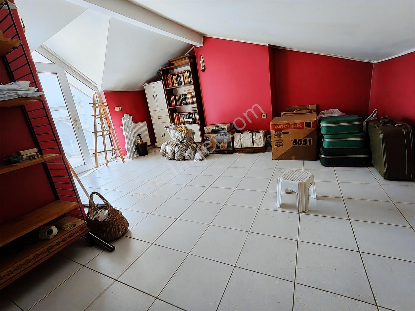 Urla Merkezde Satılık Villa - Görsel 11