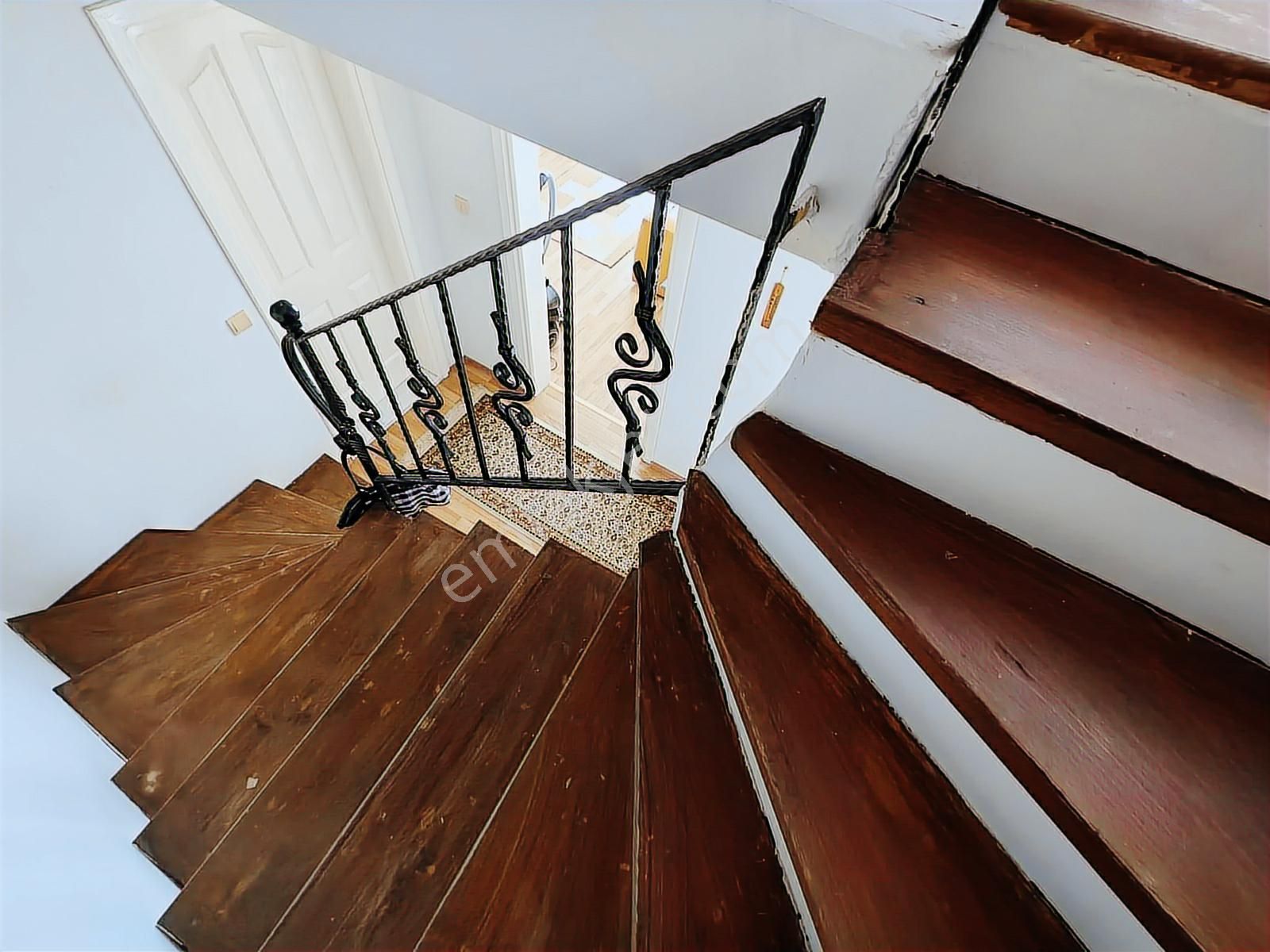 Urla Merkezde Satılık Villa - Görsel 22