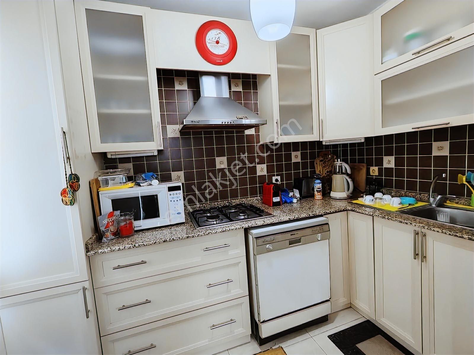 Urla Merkezde Satılık Villa - Görsel 17