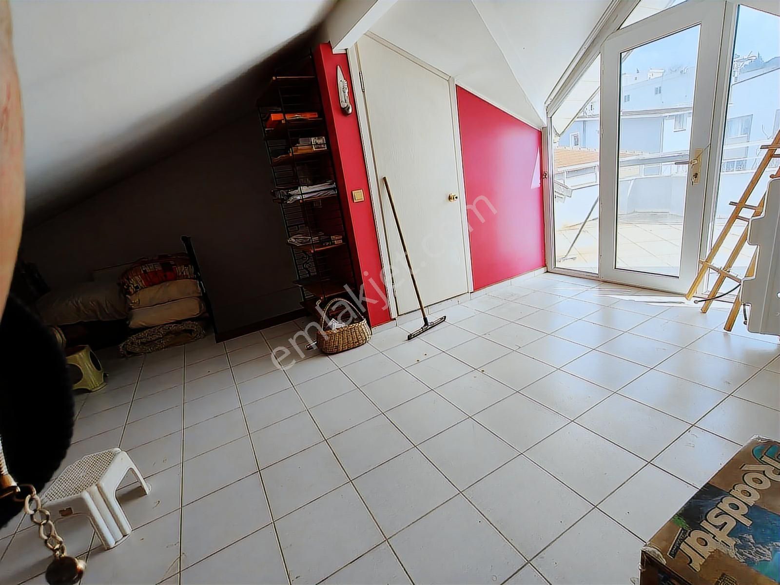 Urla Merkezde Satılık Villa - Görsel 28