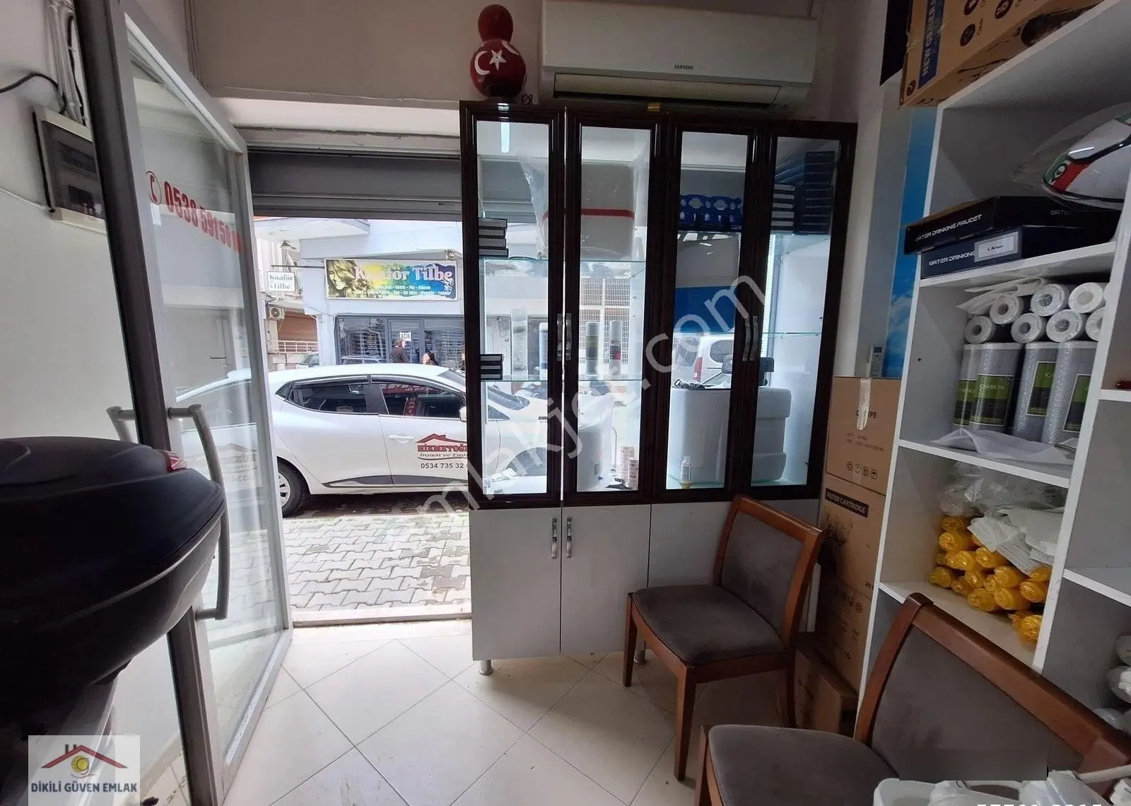 Salimbeyde Çarşı İçinde Satılık 11 M2 Dükkan - Görsel 2