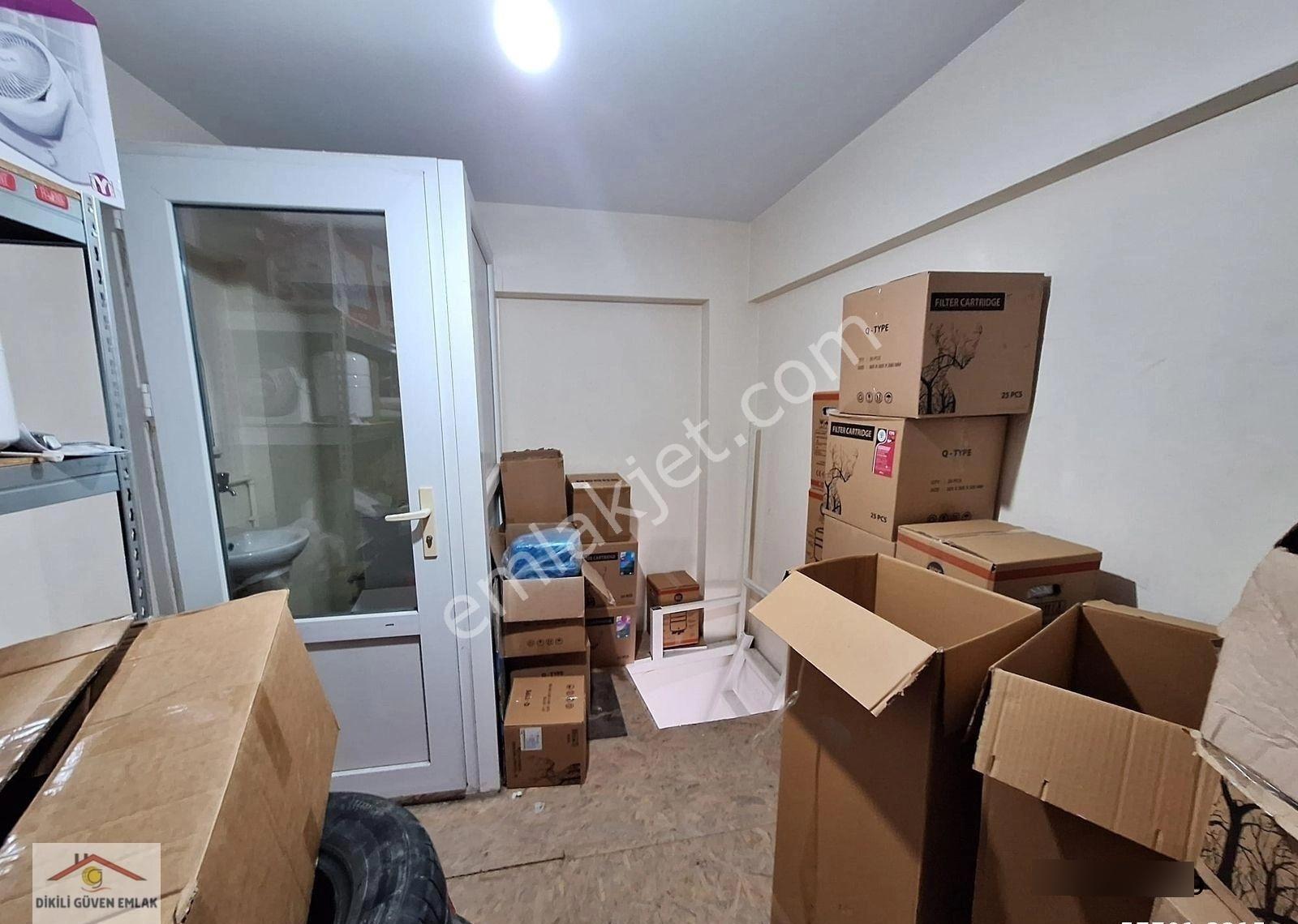 Salimbeyde Çarşı İçinde Satılık 11 M2 Dükkan - Görsel 3