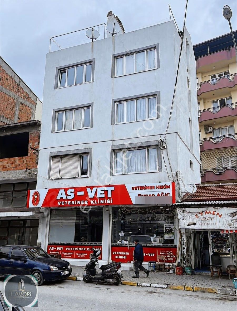 Favori Gayrimenkuldan Demirciler Caddesinde 2+1 Fırsat Daire