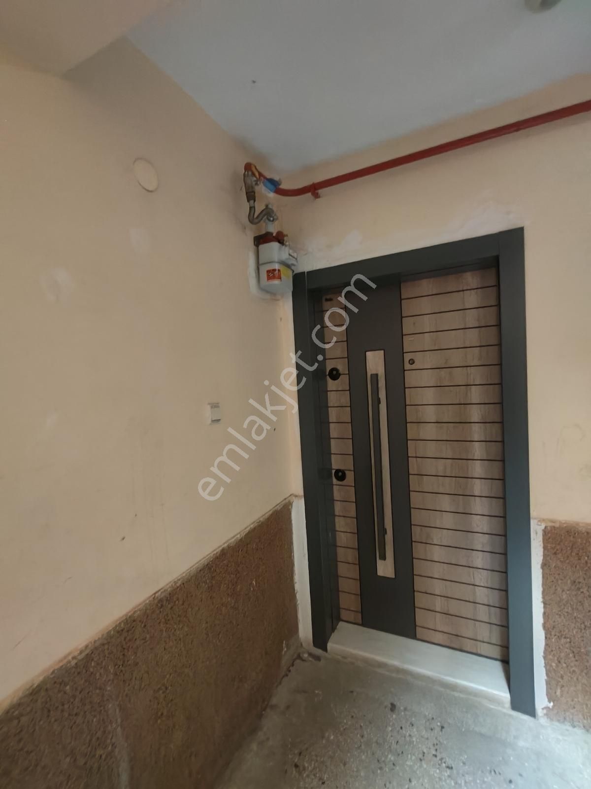 Selçuklu Mh.3+1,ara Katta,ön Cephe, Krediye Uygun,otoparklı - Görsel 3