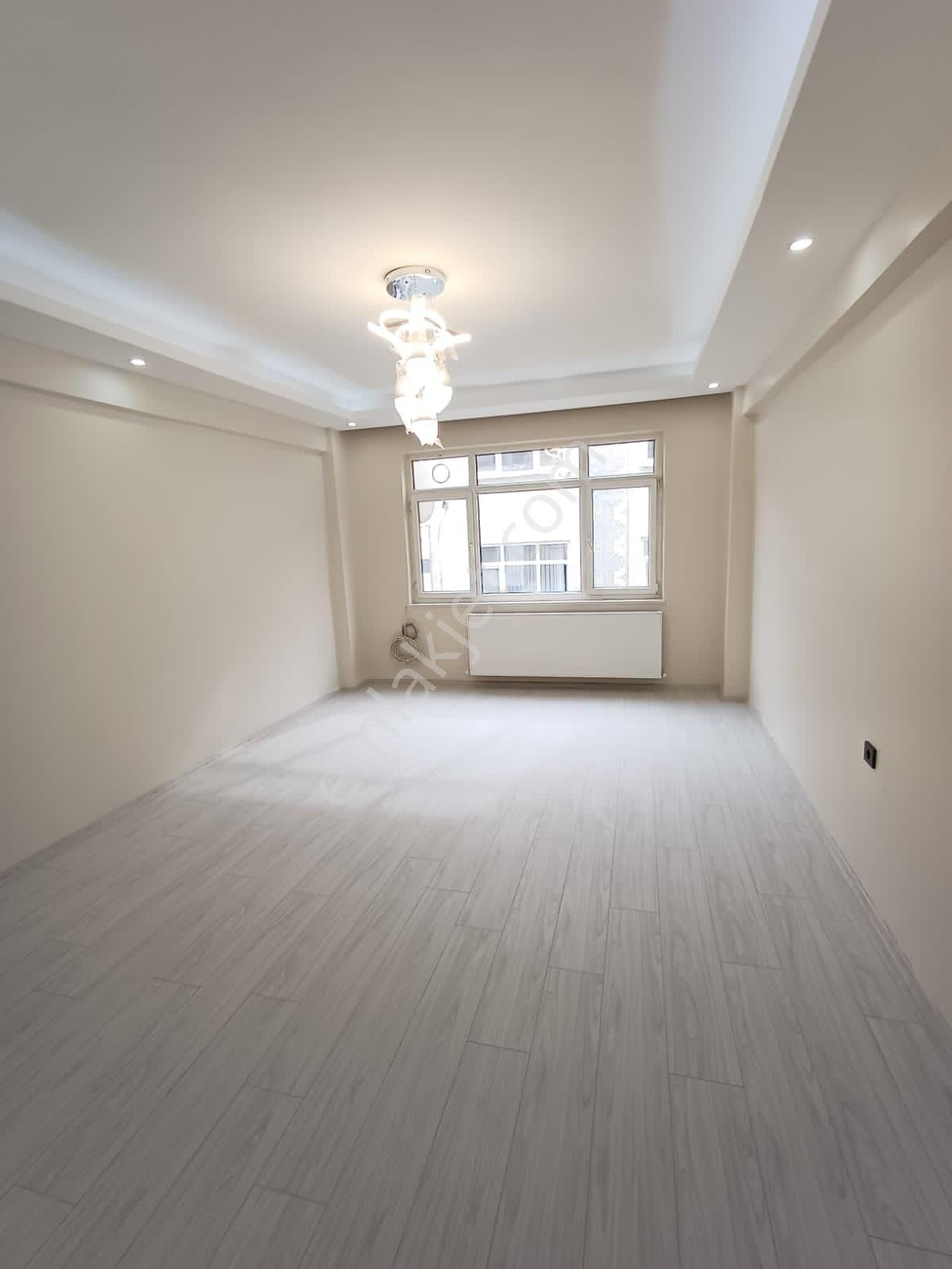 Ulugazi Mahallesinde İci Full Yapılı Satılık Daire - Görsel 9