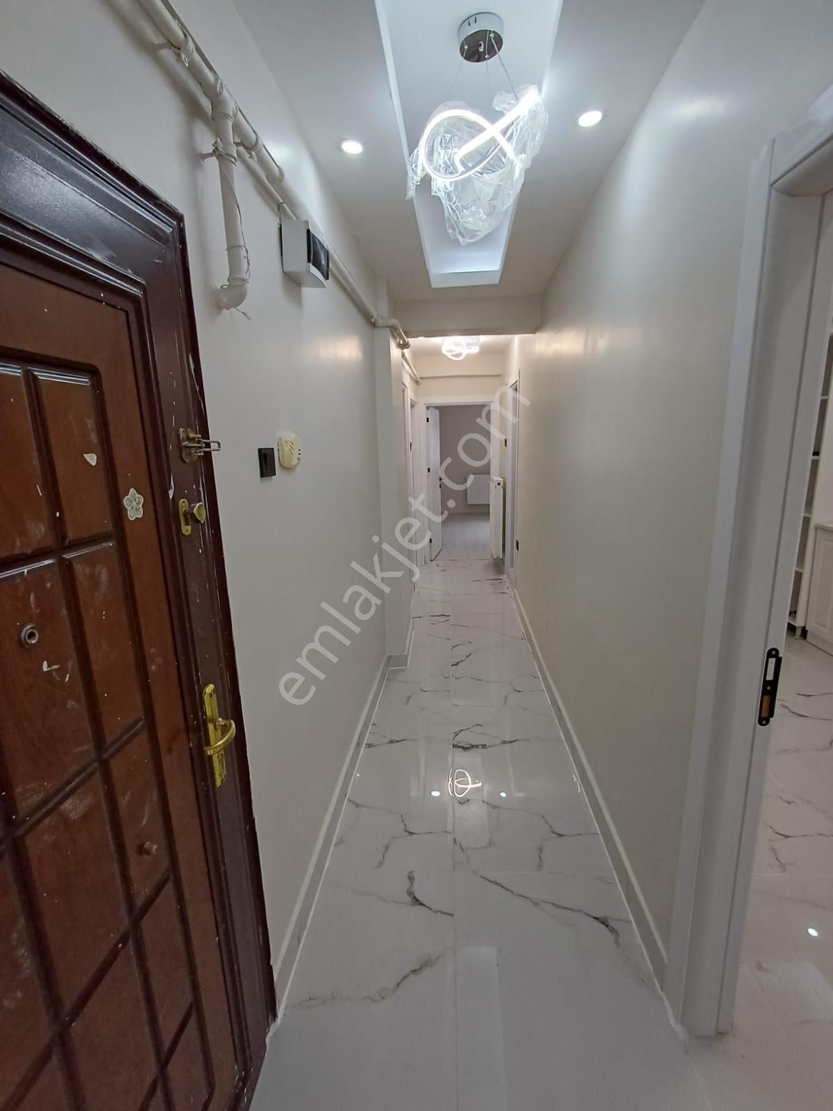 Ulugazi Mahallesinde İci Full Yapılı Satılık Daire - Görsel 14