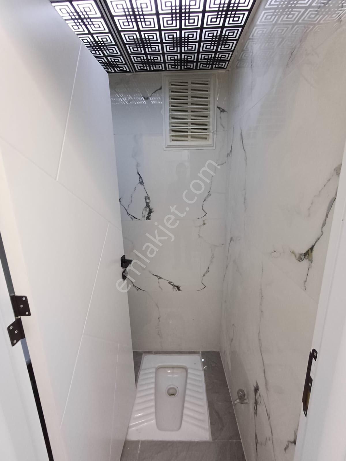 Ulugazi Mahallesinde İci Full Yapılı Satılık Daire - Görsel 17