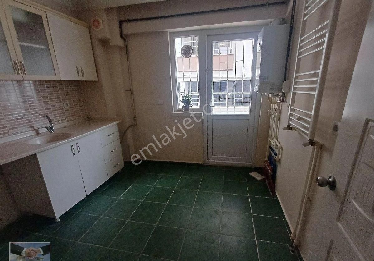 Kalekışladan Cadde Yakını Kiralık 3+1 Daire - Görsel 13