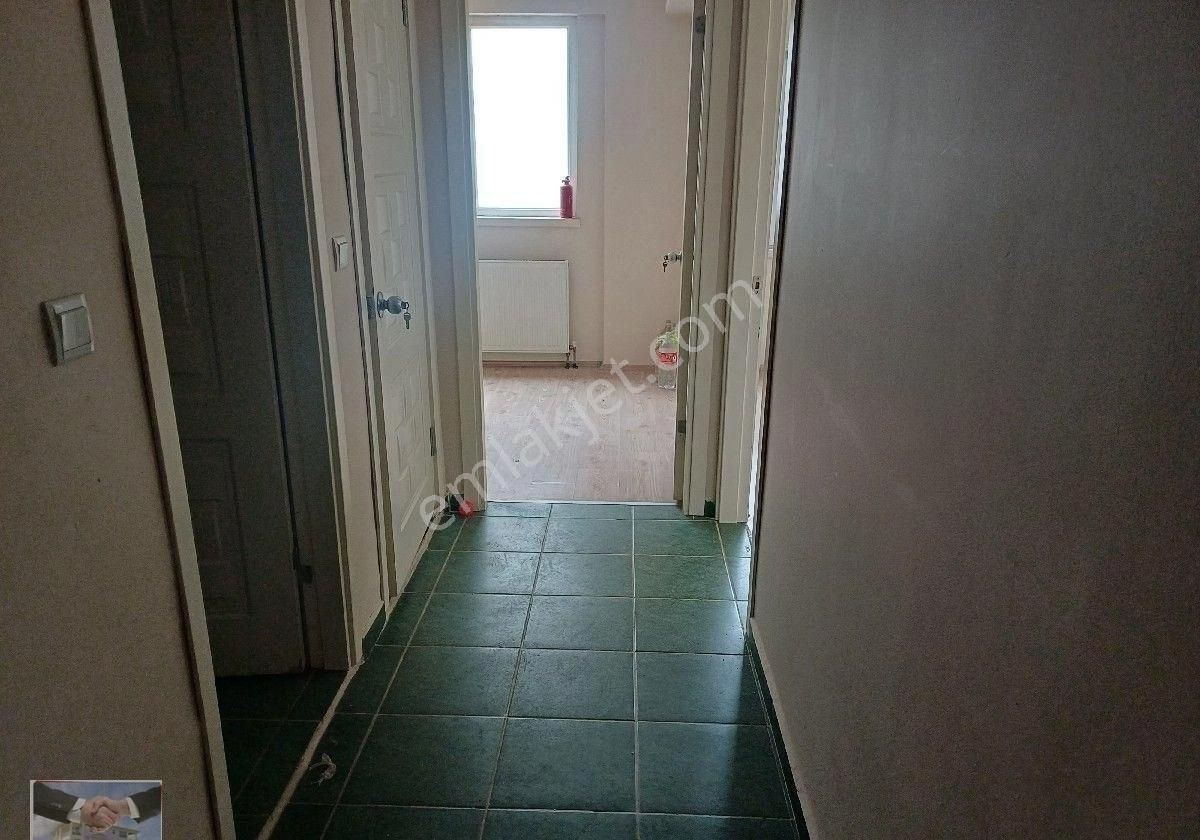 Kalekışladan Cadde Yakını Kiralık 3+1 Daire - Görsel 24