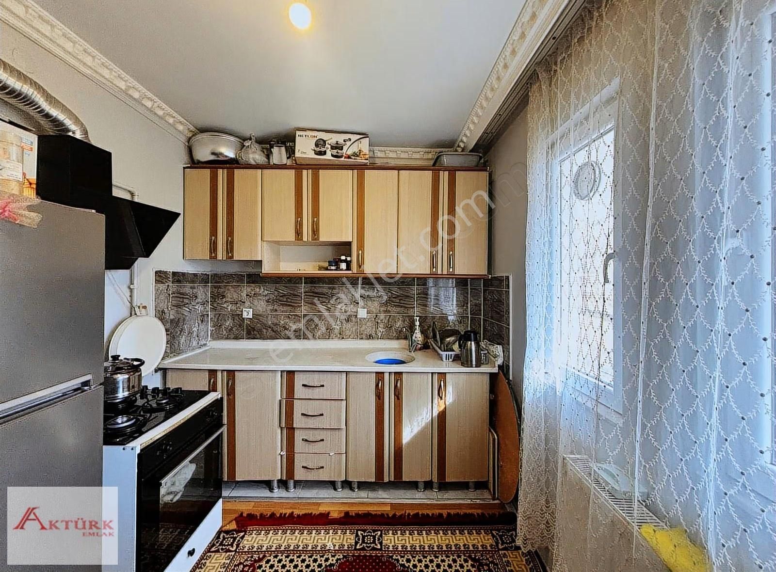 //aktürk Emlak\\ Merkezi Konumda Masrafsız İskanlı 2+1 Daire***