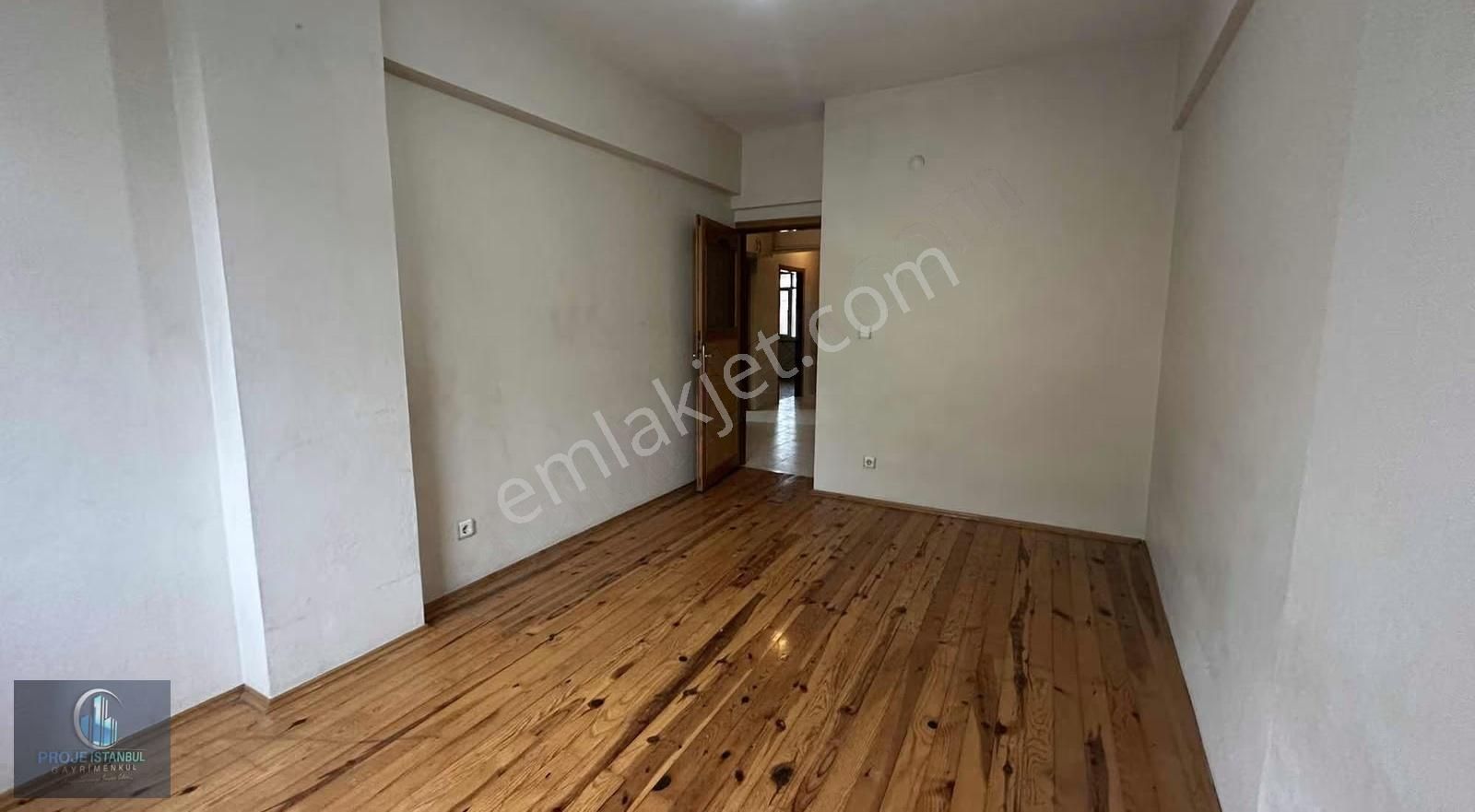 Cadde Üzerinde He Yere Ulaşım Kolaylığı Çift Balkonlu - Görsel 33