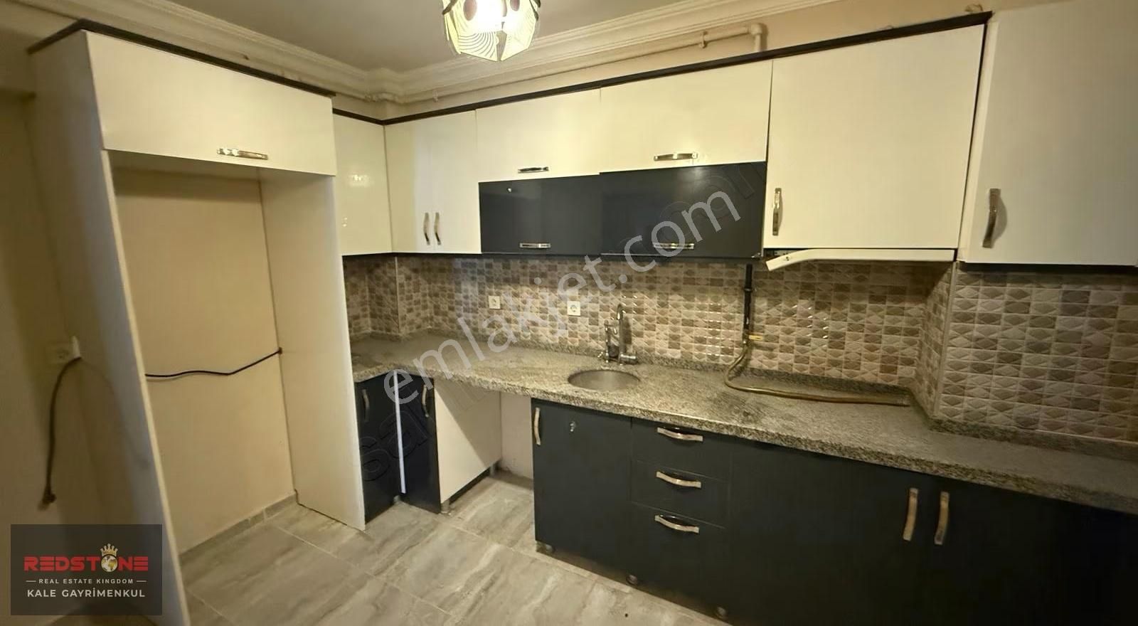 Çanakkale Barbaros Mah 2+1 Merkezi Konumda Kiralık Daire - Görsel 2